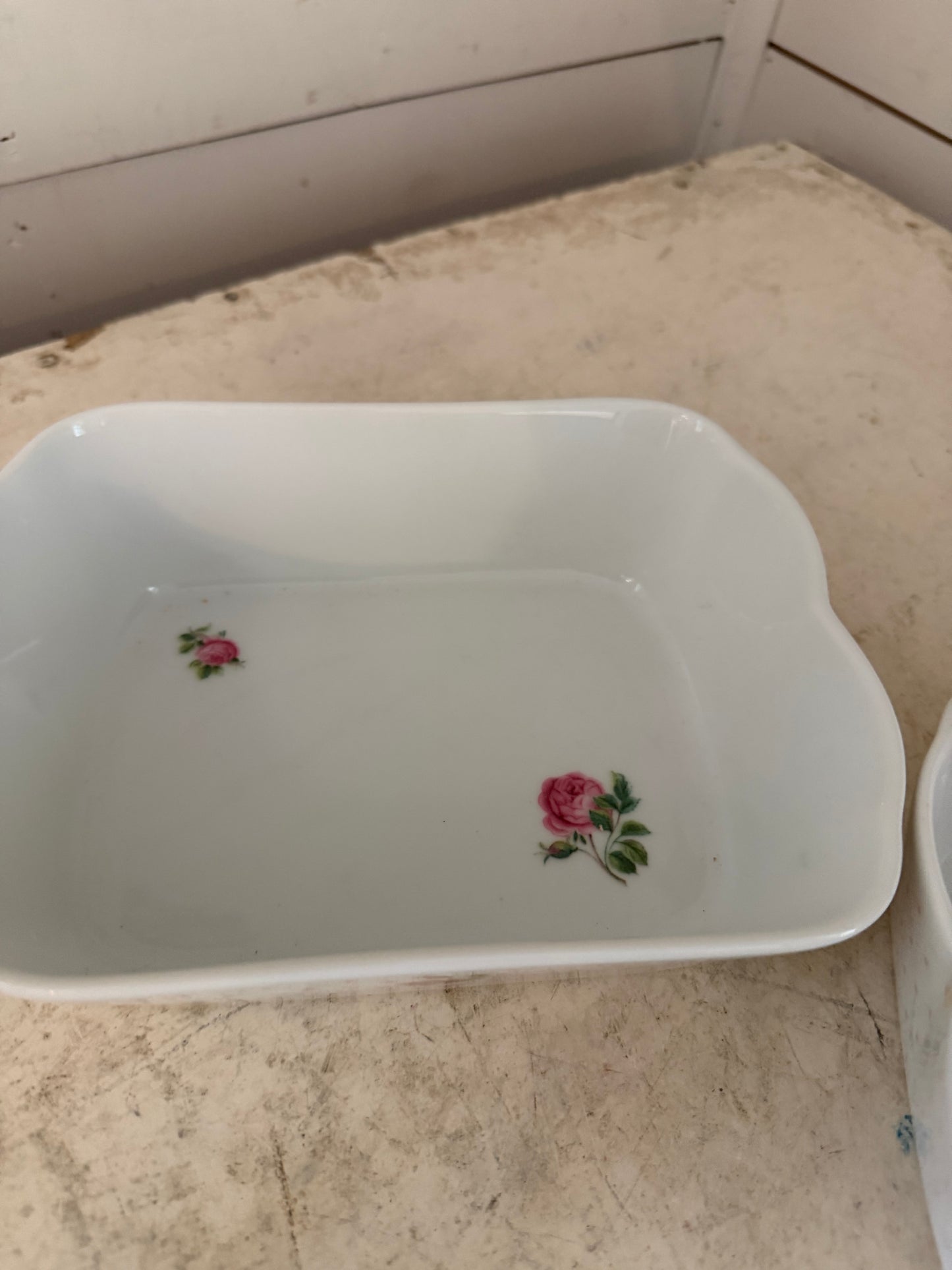 New Country Roses White by ROYAL ALBERT baking dish sold individually