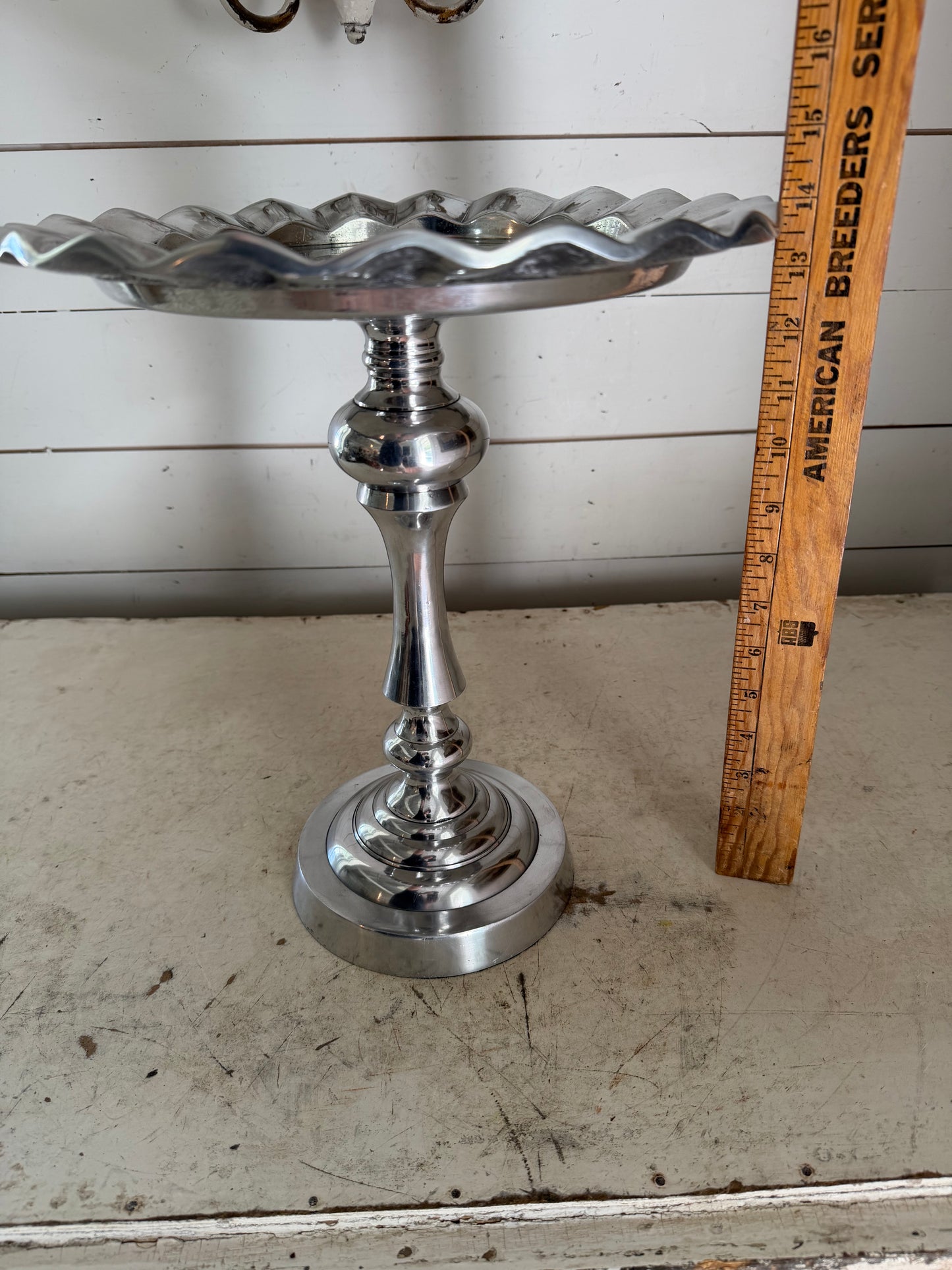 Tall Aluminum Pedestal Plate with ruffled edge
