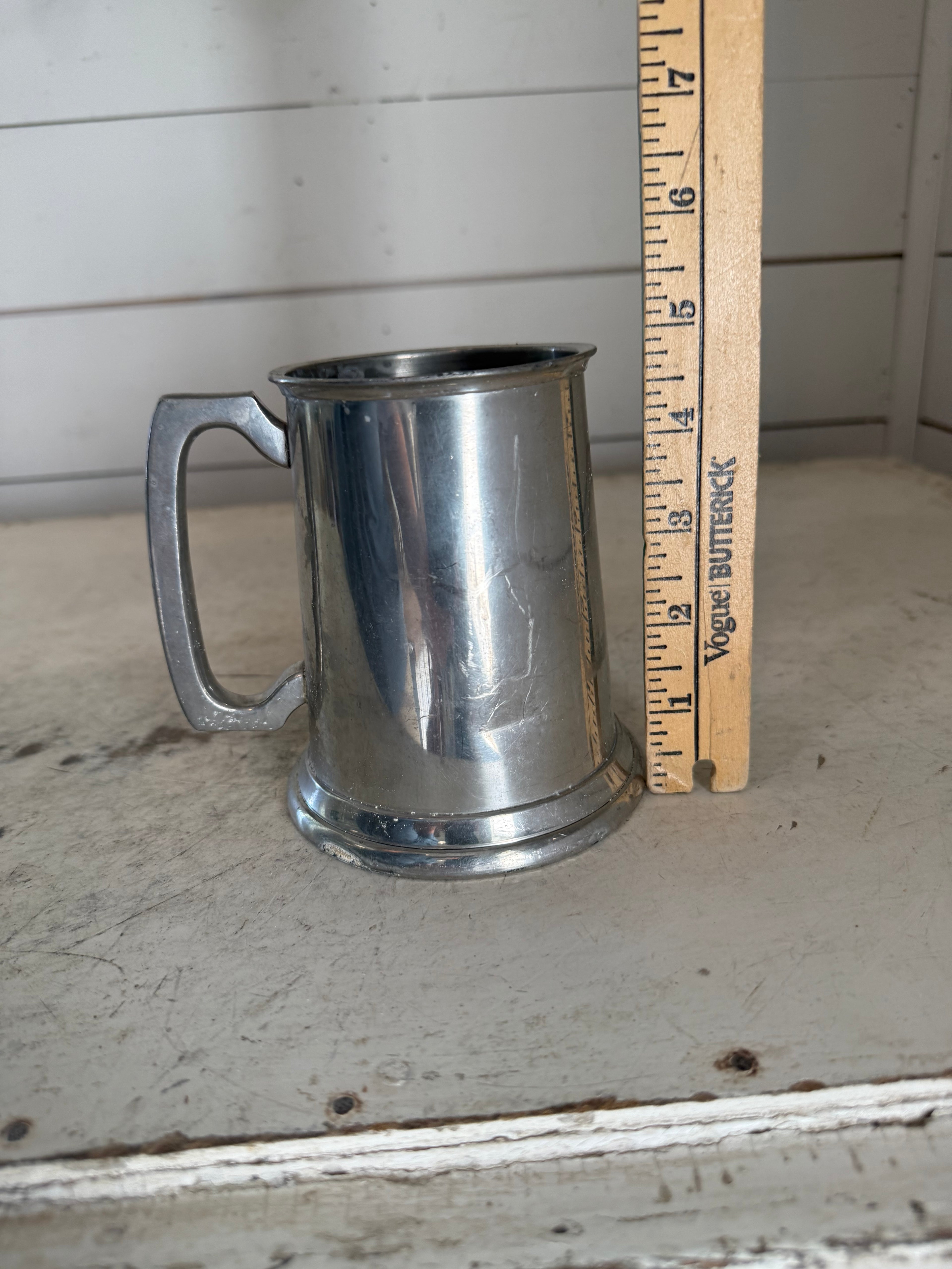English pewter, pint