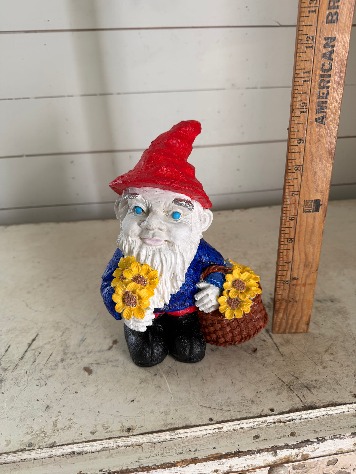 Garden gnome figurine with sunflowers - will get makeover