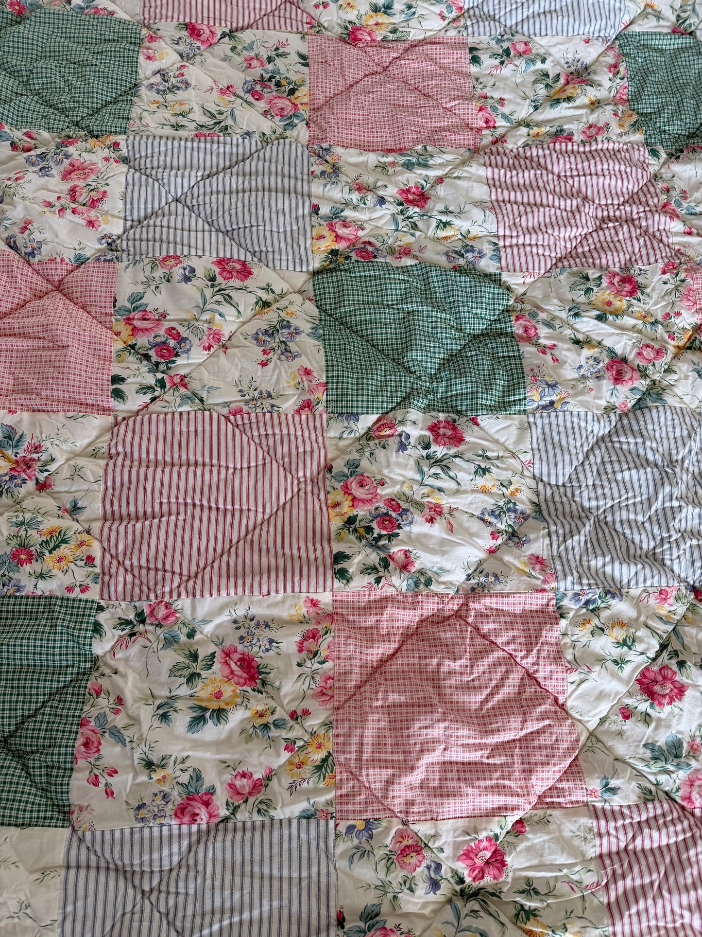 Full size patchwork style quilted comforter 100% cotton