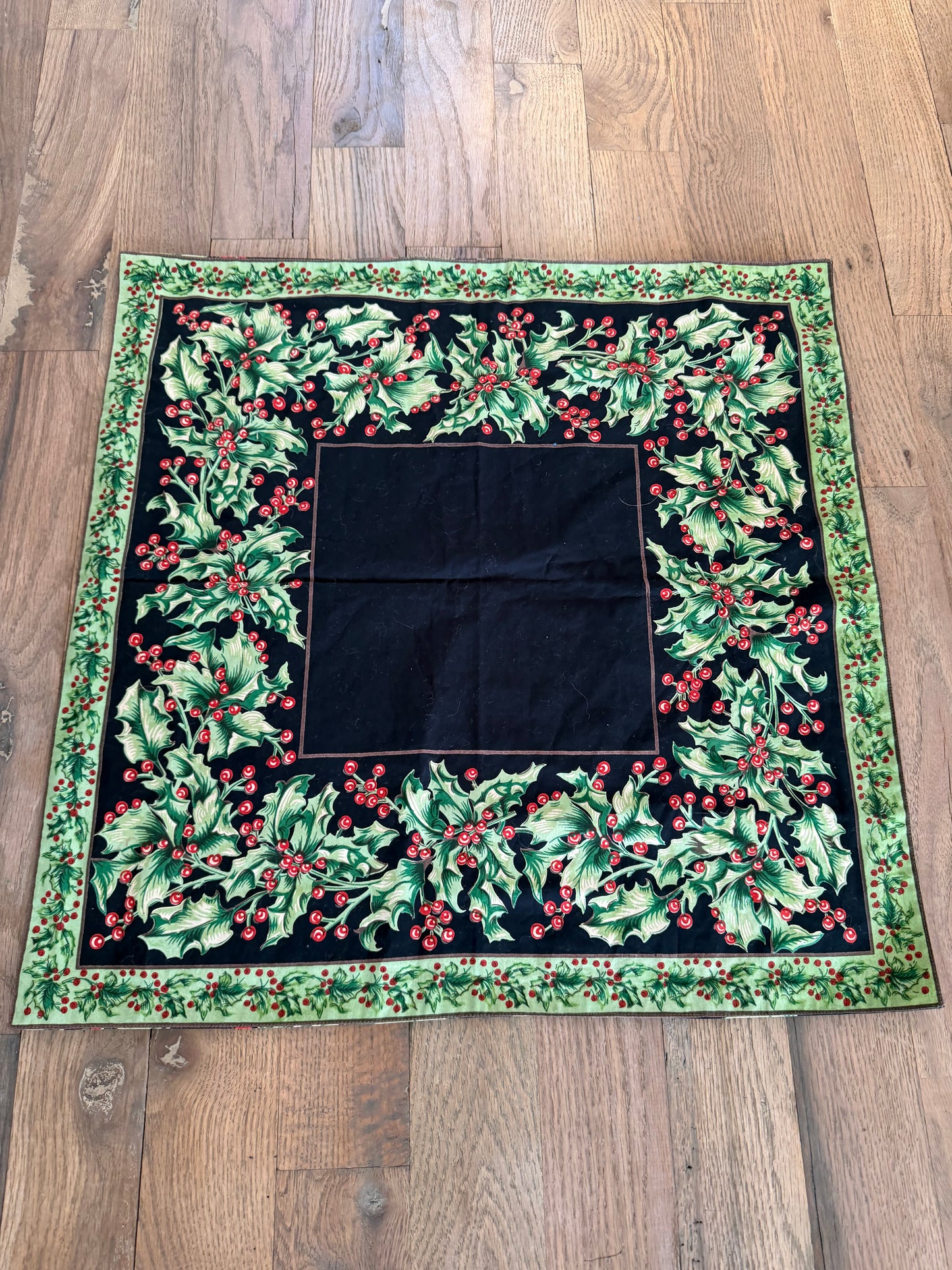 April Cornell Holly Wreath Pattern Pillow Sham