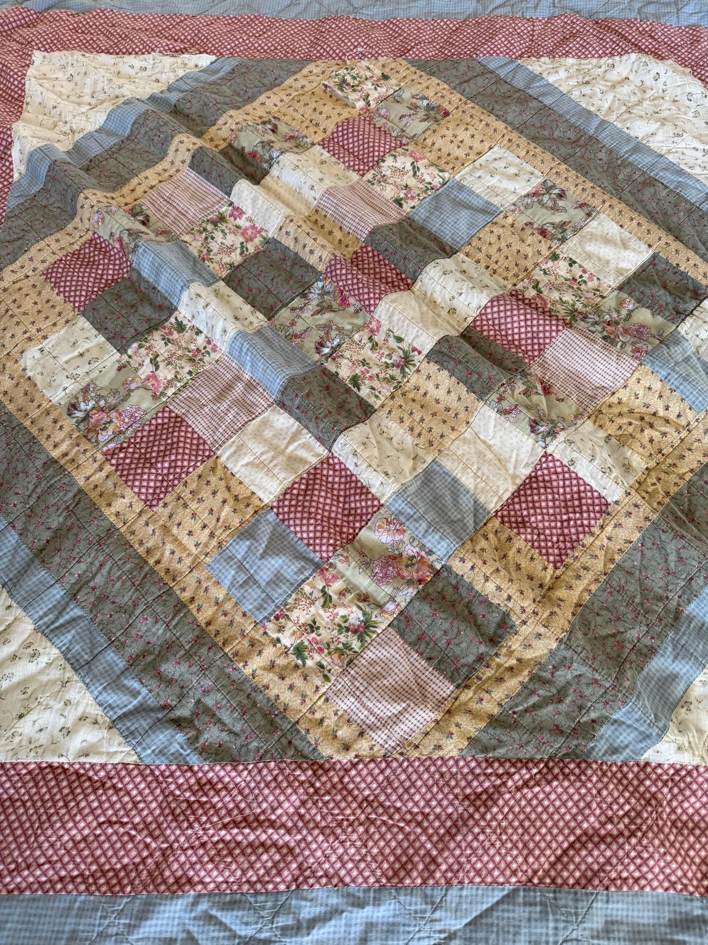 Pink & Queen thin quilt Queen Size