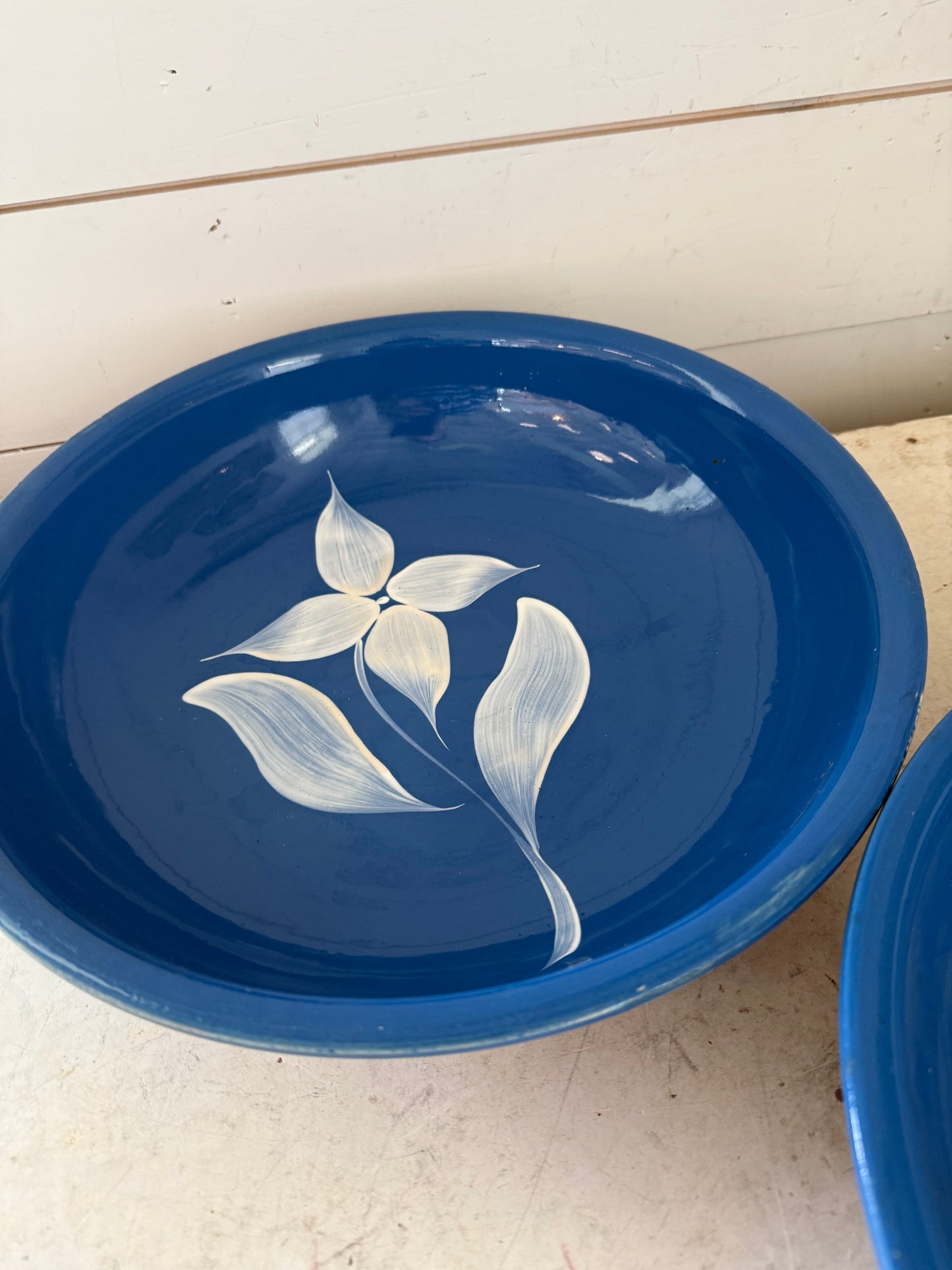 Watts Starflower Blue RF Spagatti Bowl - sold individually small flea bite chips