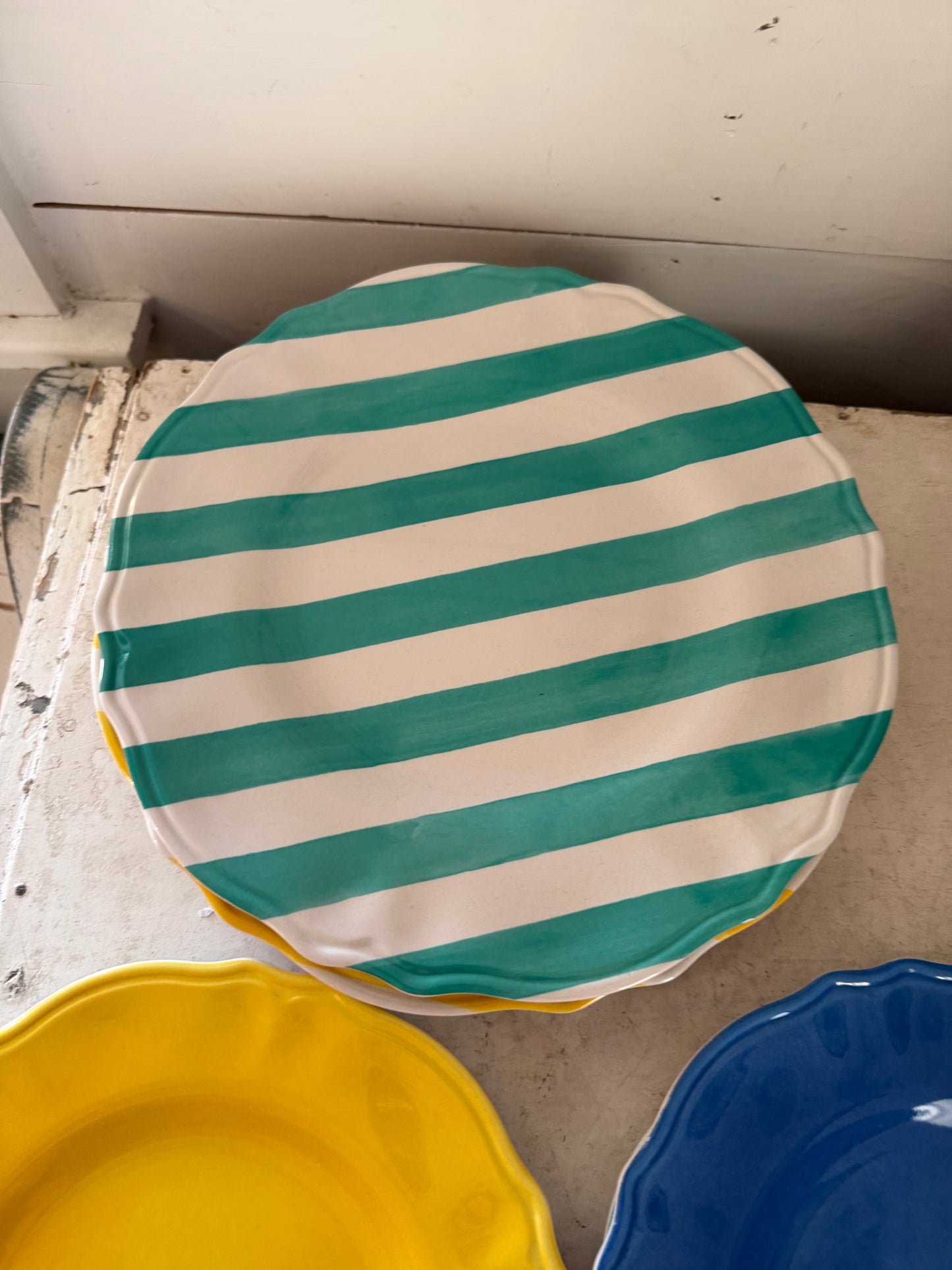 Set of 8 multi-color scalloped-edge melamine dinner & lunch plates Wei Lifestyle