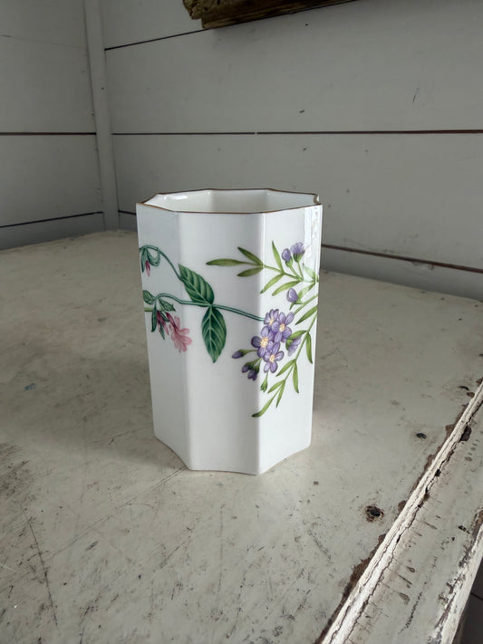 Royal Worcester porcelain vase in the "Arcadia"