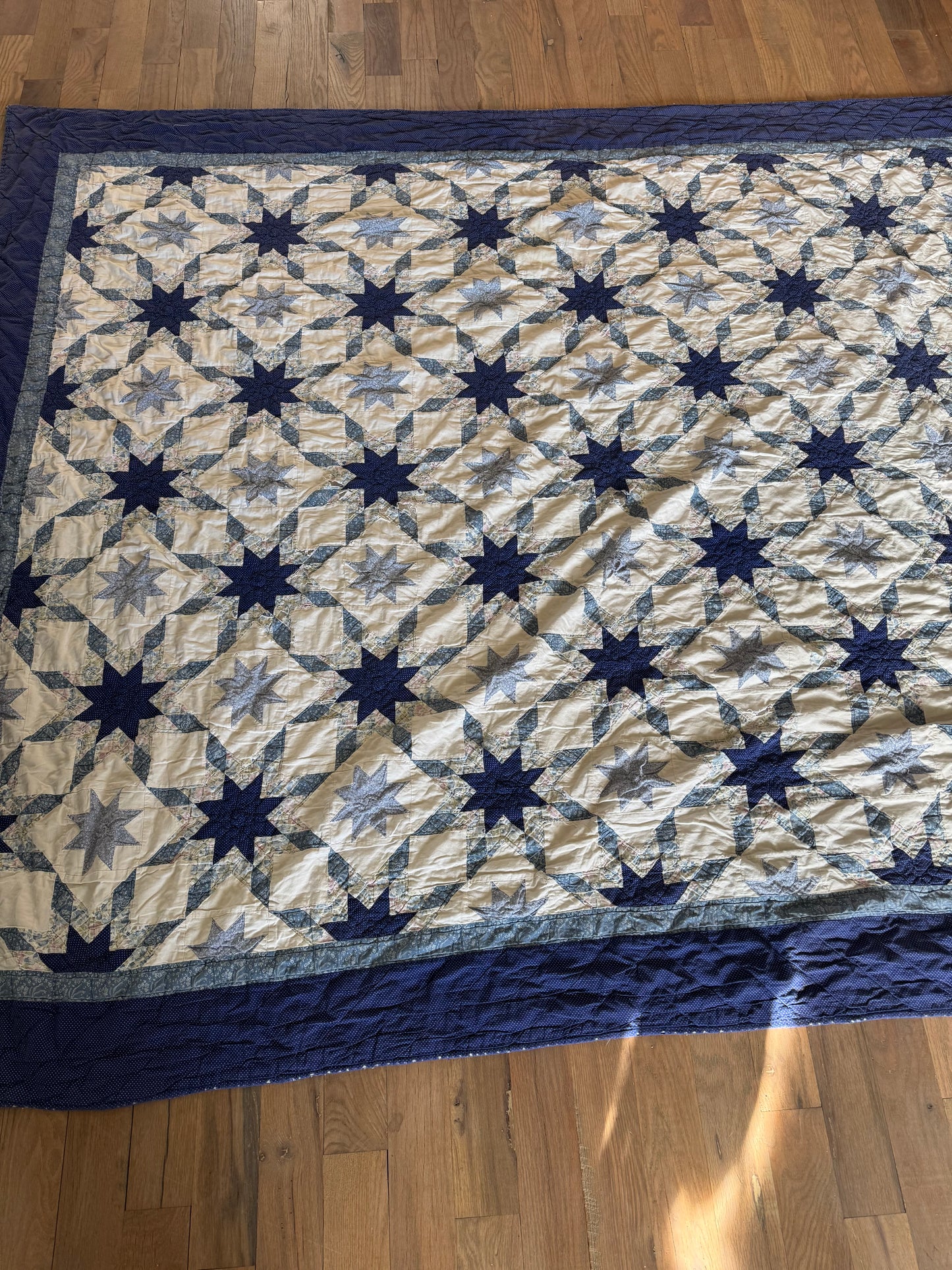 Full Size Blue Star Pieced Quilt - perfectly shabby faded and worn