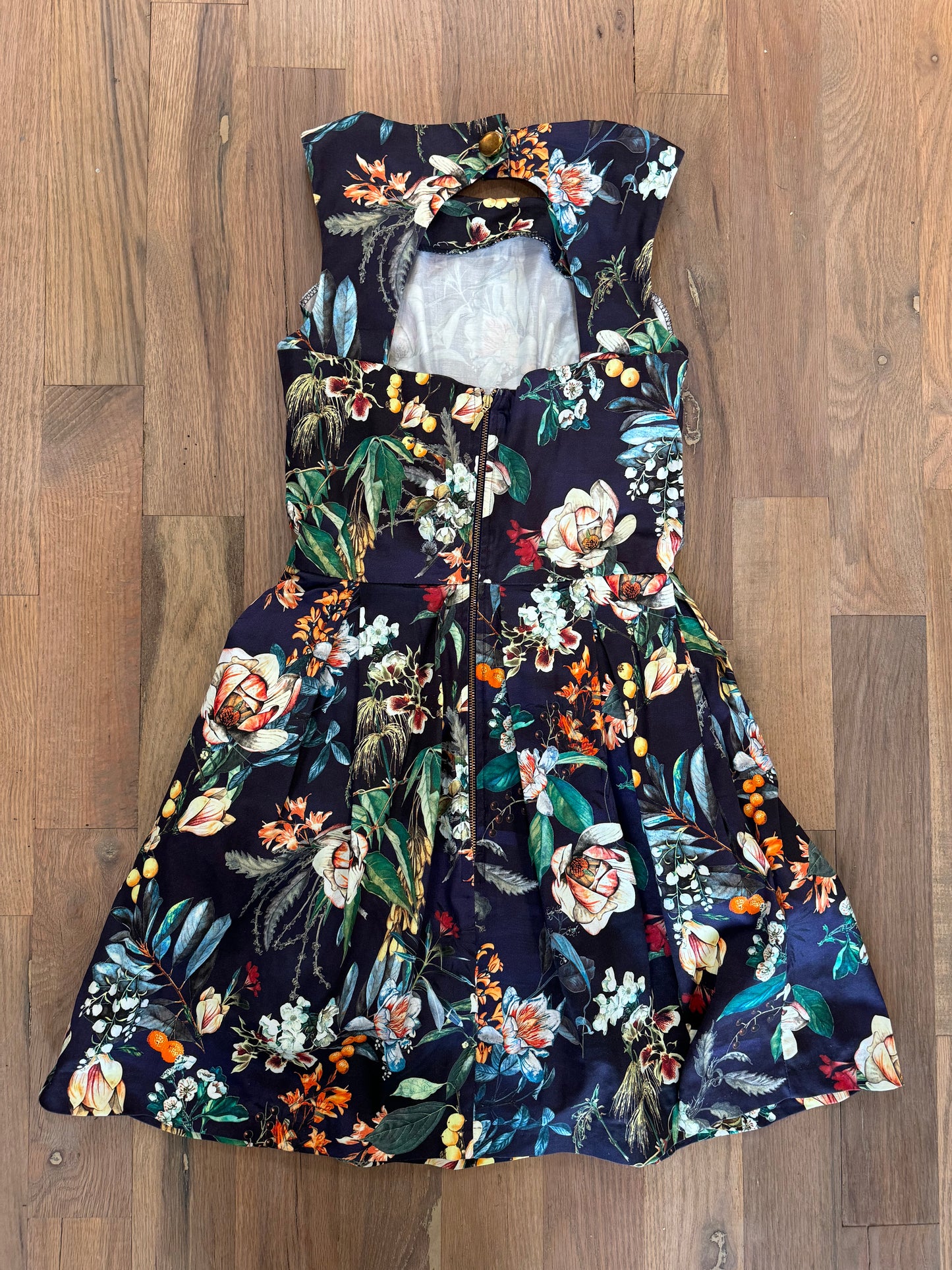 Closet London Floral Summer Dress uk size 8 sleeveless/a-line