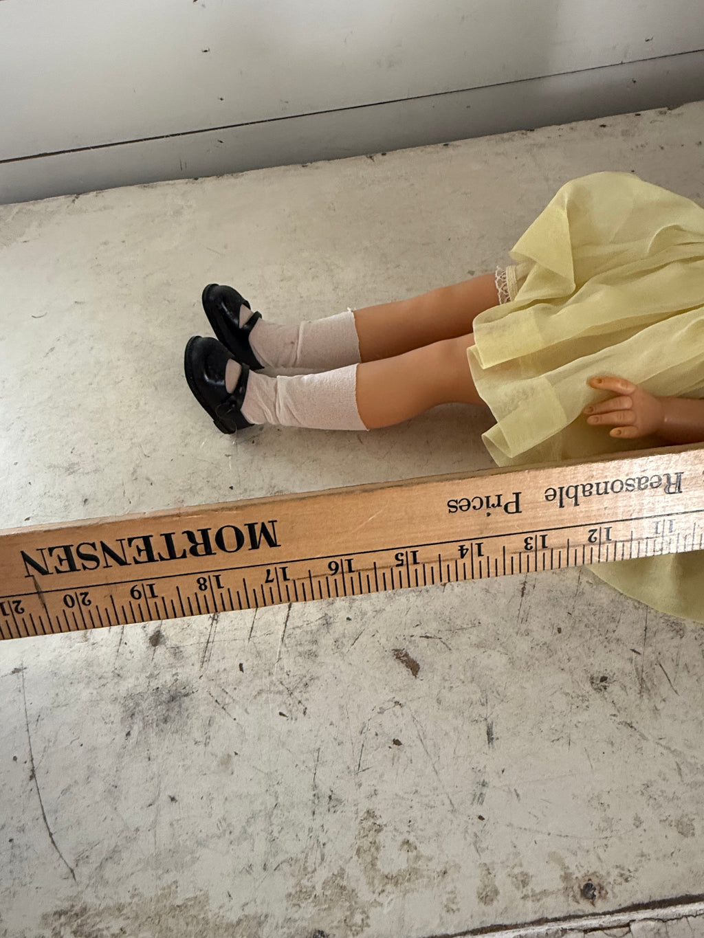 Vinyl Shirley Temple 18 inch doll by Ideal - missing one shoe