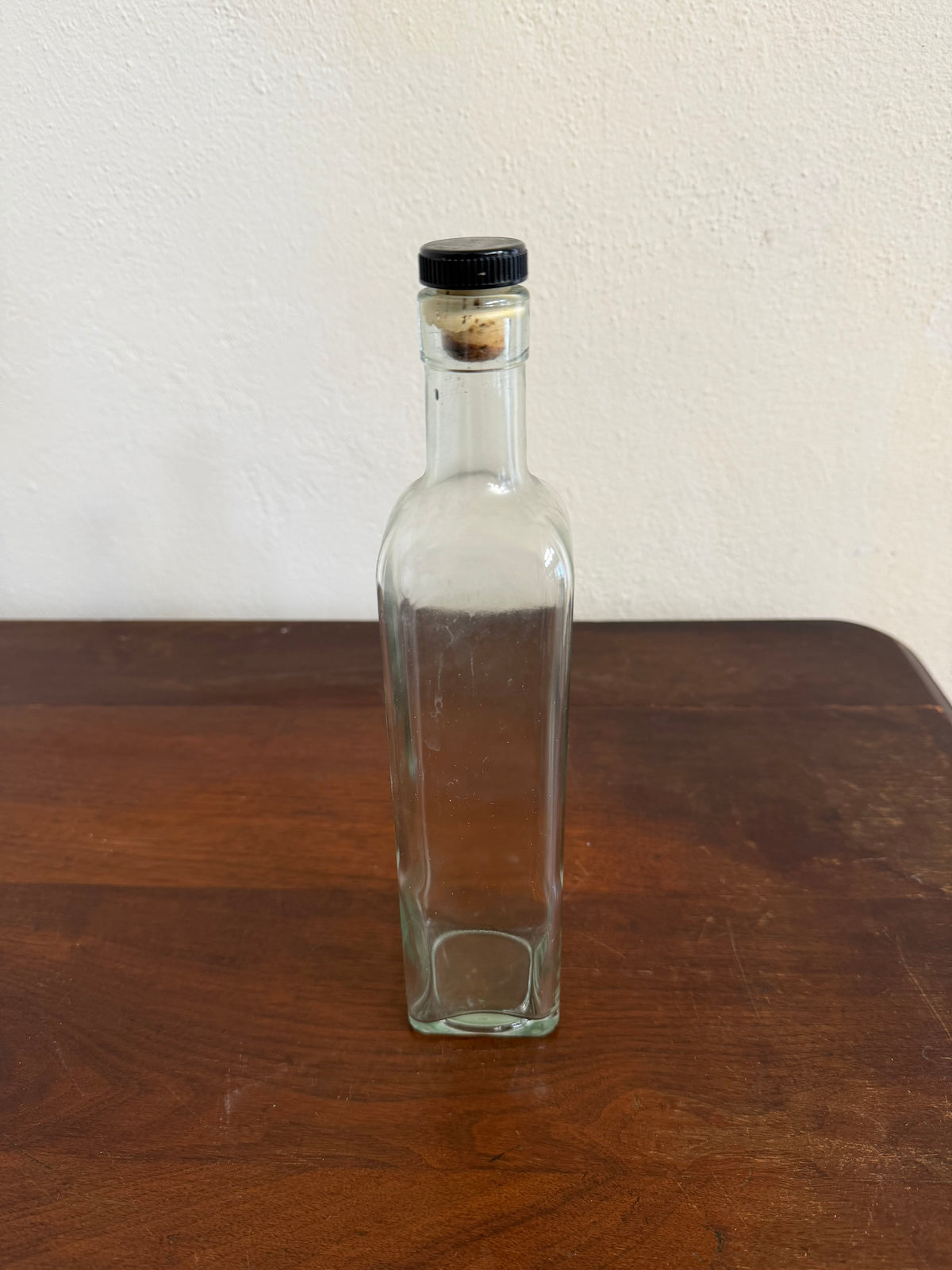 Vintage Square Glass Bottle with Cork Stopper 500 ml