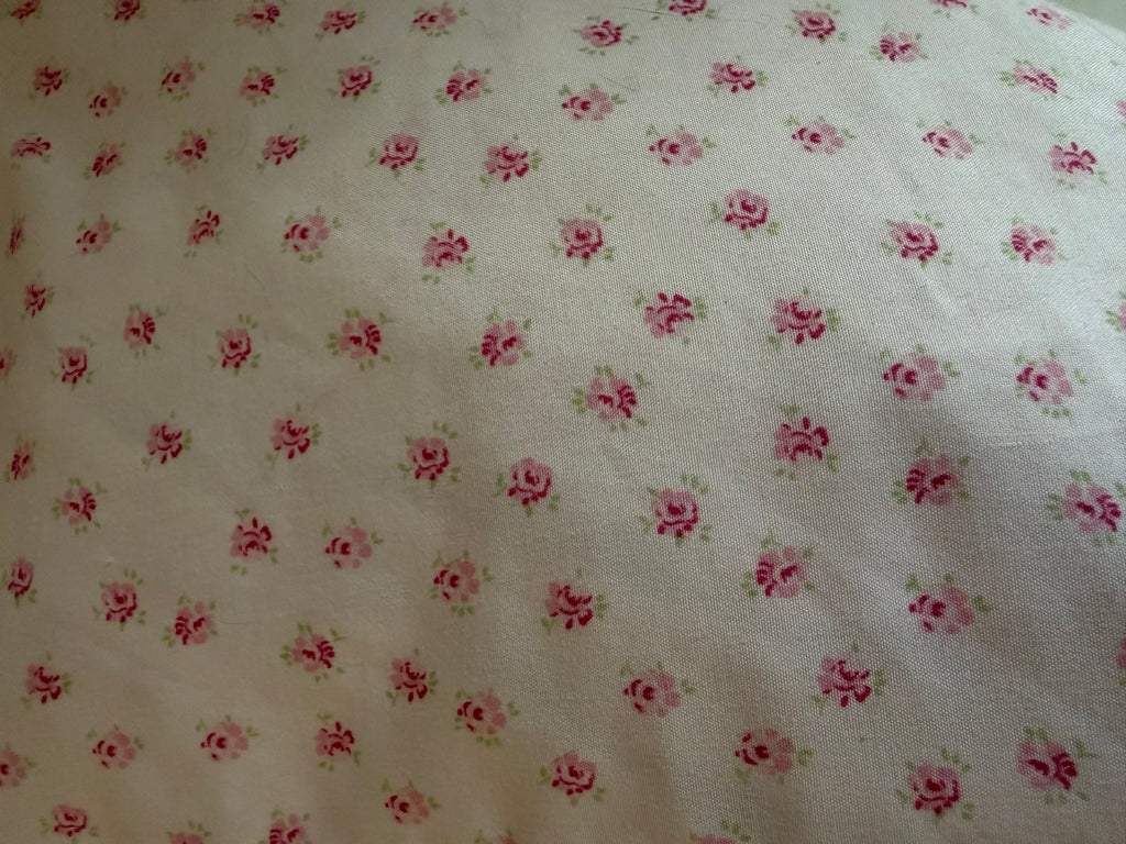 Vintage Rachel Ashwell SIMPLY SHABBY ChIc Floral Rose Paisley Round Toss Pillow 20” as is. Has been repaired no buttons