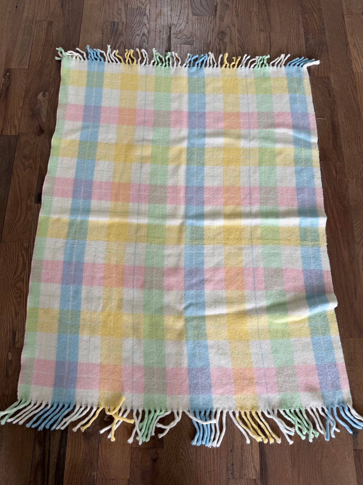 Tennessee Woolen Mills Acrylic Pastel Plaid Baby Blanket 34x43