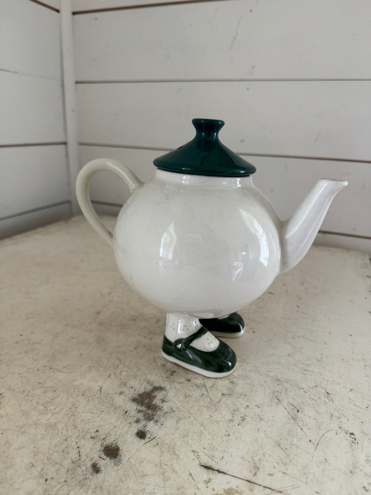 Carltonware, Walking TeaPot, Hand Painted, Carltonware Walking Teapot, Made in England, English Pottery,  Tea Pot - no stamp