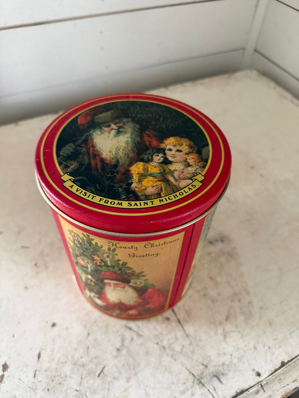 Bristol Ware Christmas tin featuring a classic Santa Claus