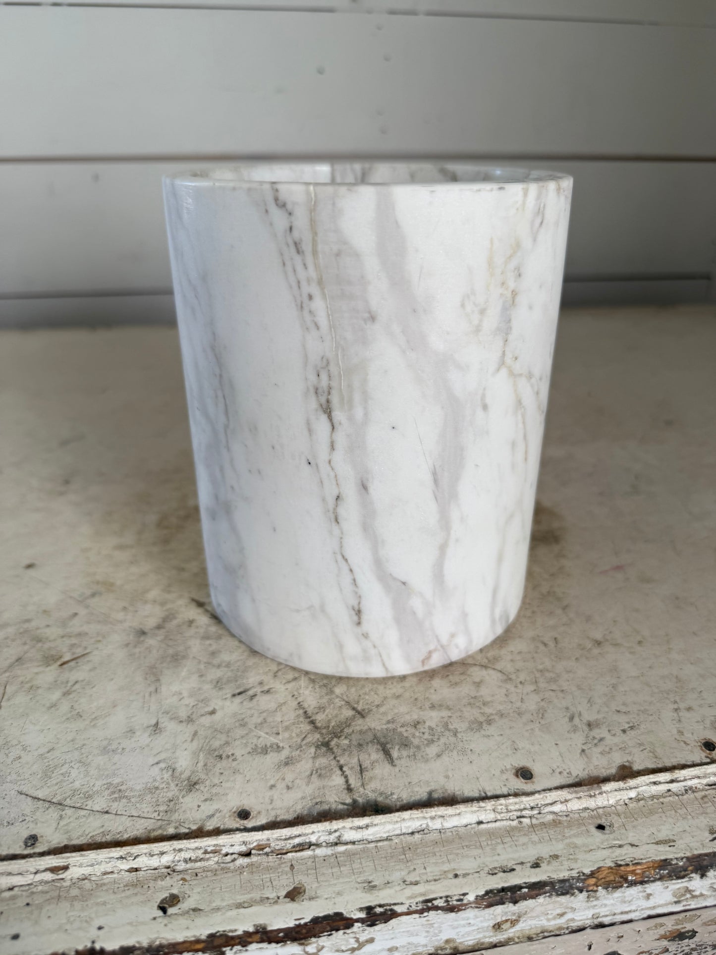 Marble utensil holder