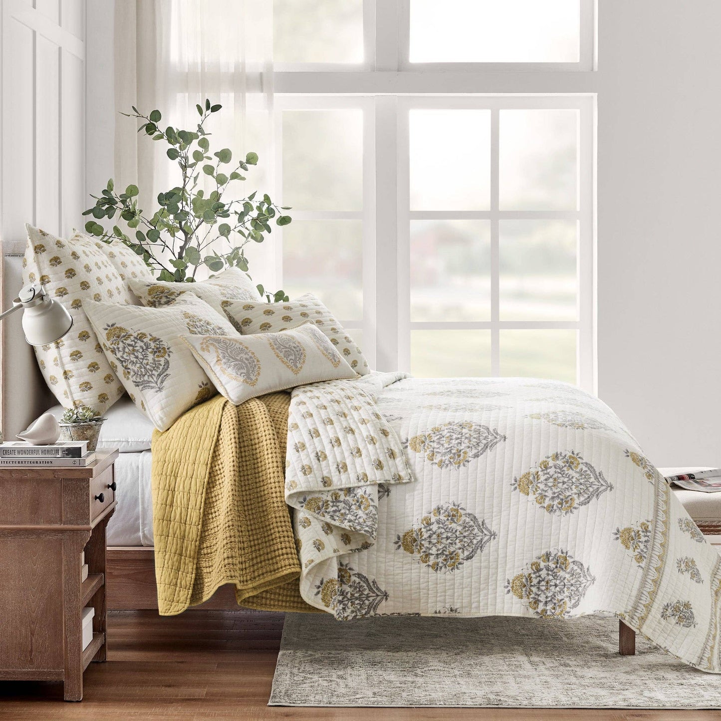 Kamira Ochre Quilt Set