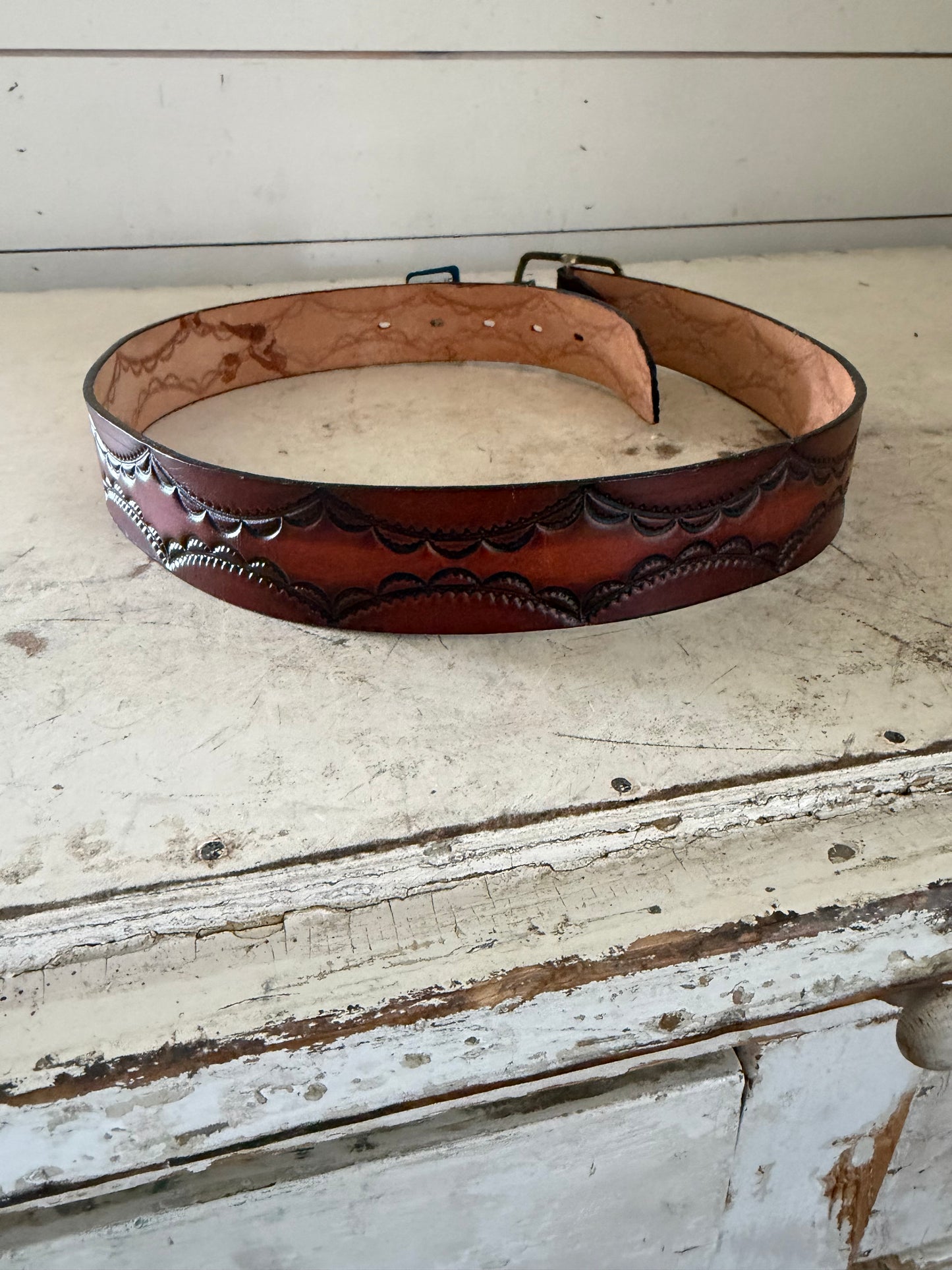 Vintage leather belt 30”