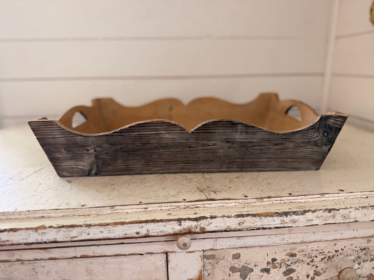 Distressed Wood handled tray with Curvy edges will get makeover