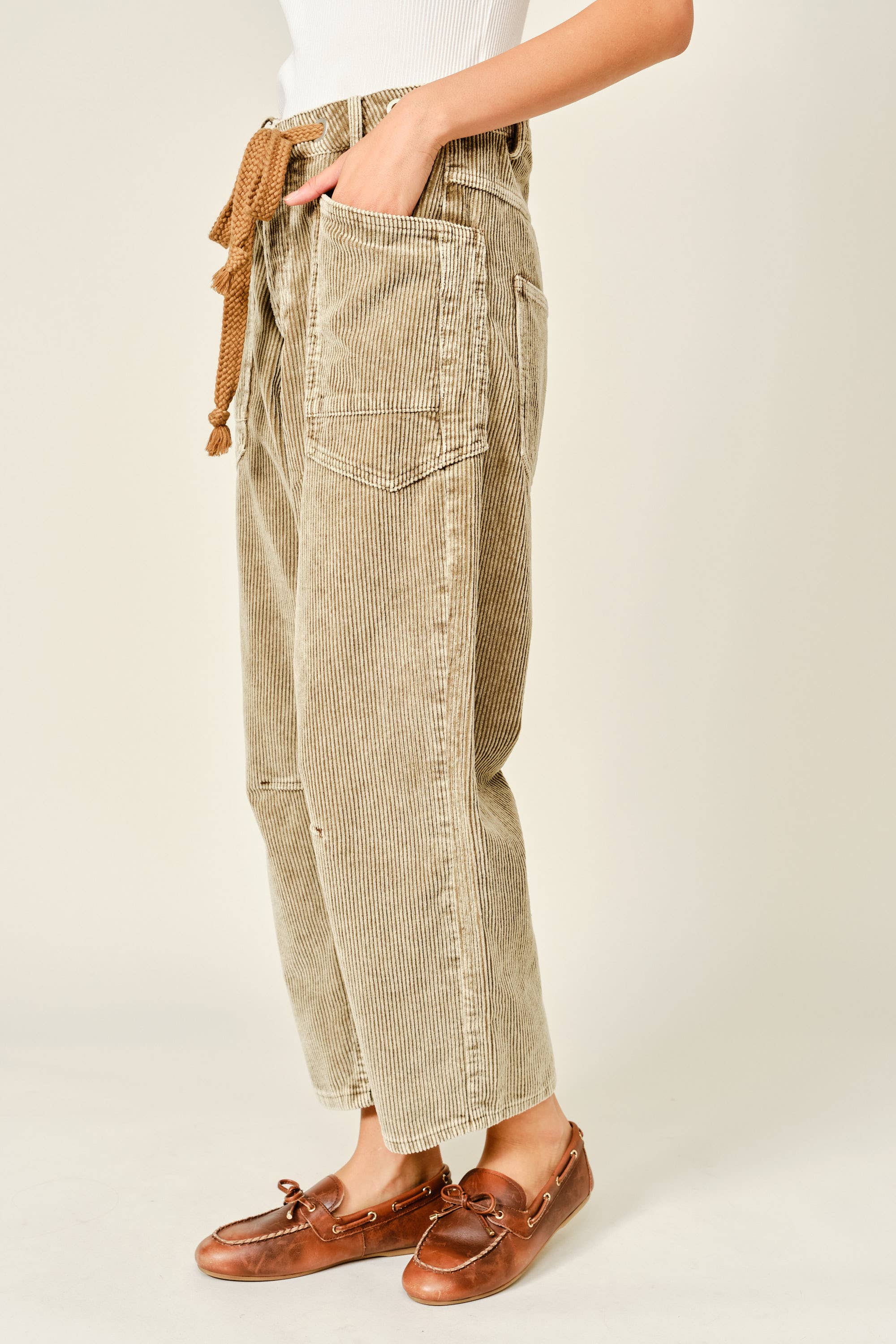BARREL CORDUROY PANTS WITH EYELET WAIST