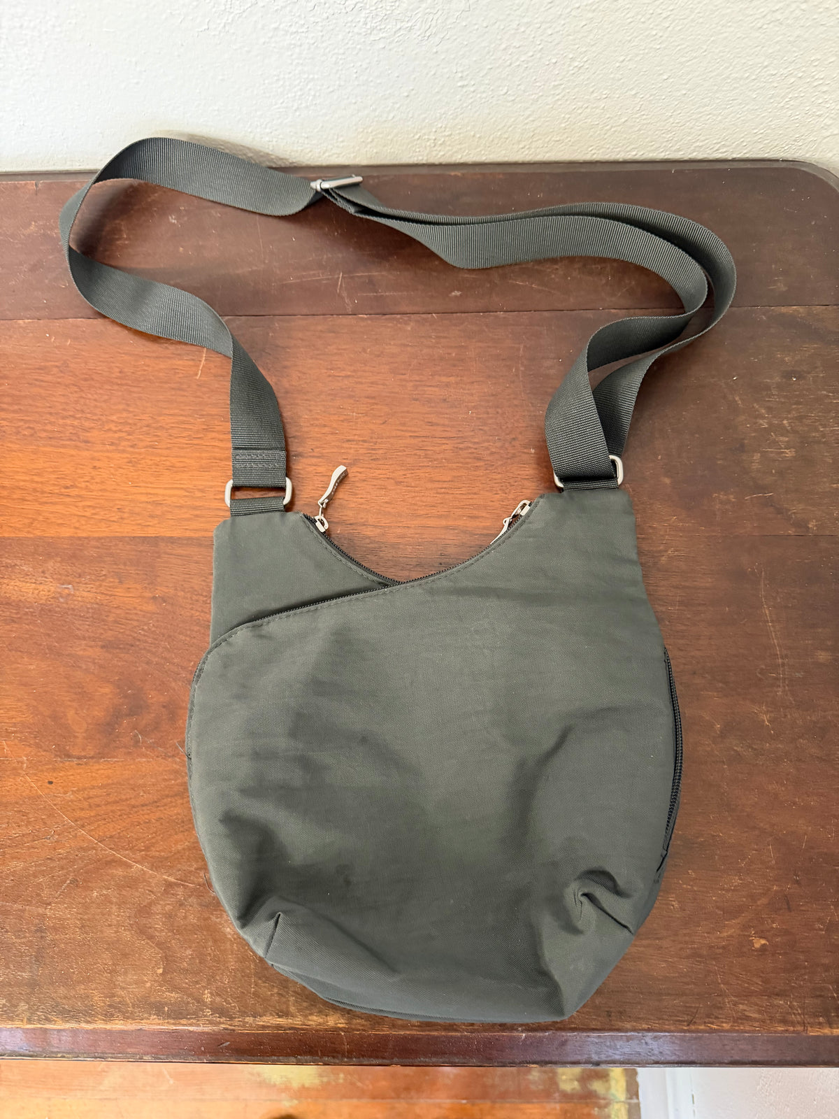 Baggallini Pocket Crossover Crossbody Bag