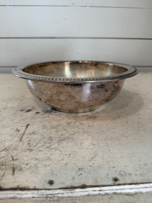 English silver MFG Co. made in USA silver plate bowl