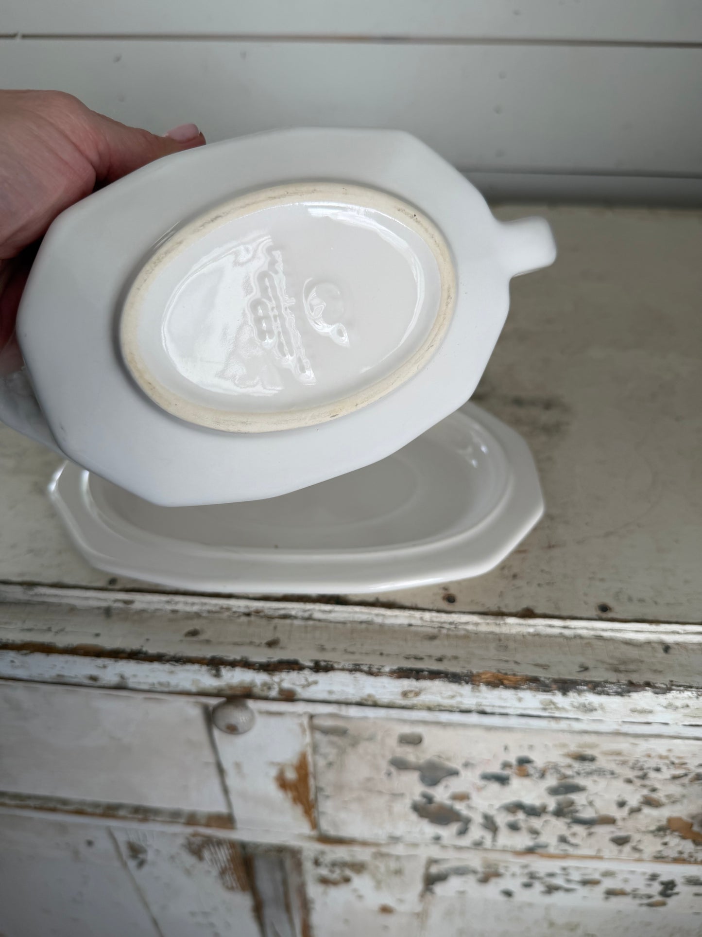 Pfaltzgraff "Heritage" White Stoneware Gravy Boat & Underplate (Modern Reissue)