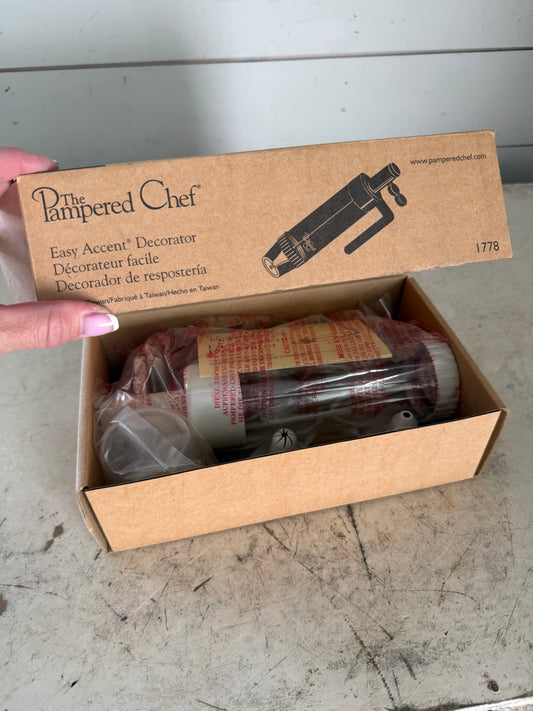 Pampered chef, easy accent, decorator, brand new inbox