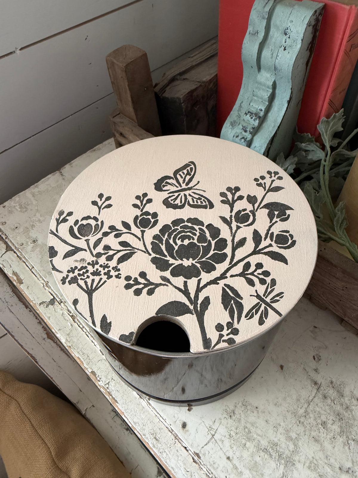 Black enamel bucket with hand painted lid 6.25” tall