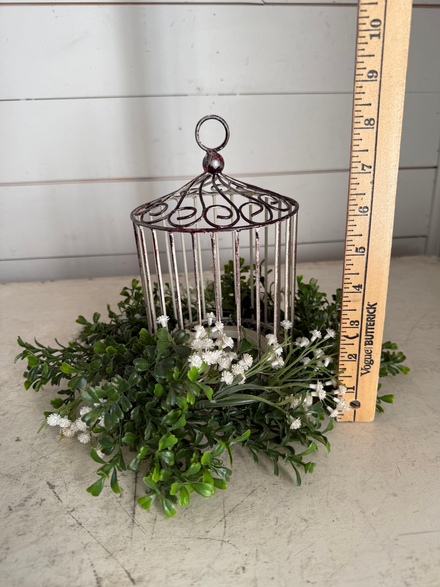 Birdcage with wreath