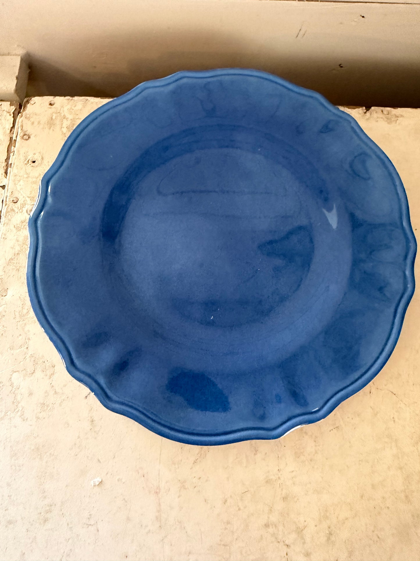 Set of 8 multi-color scalloped-edge melamine dinner & lunch plates Wei Lifestyle