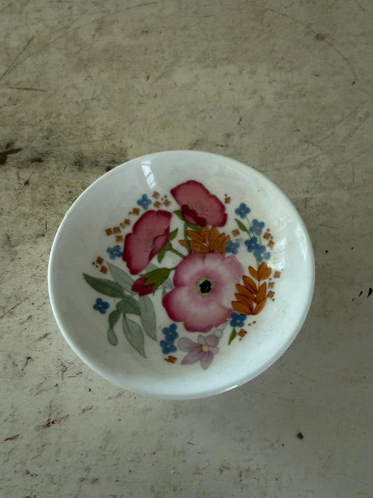 Wedgwood Meadow Sweet bone china pin dish