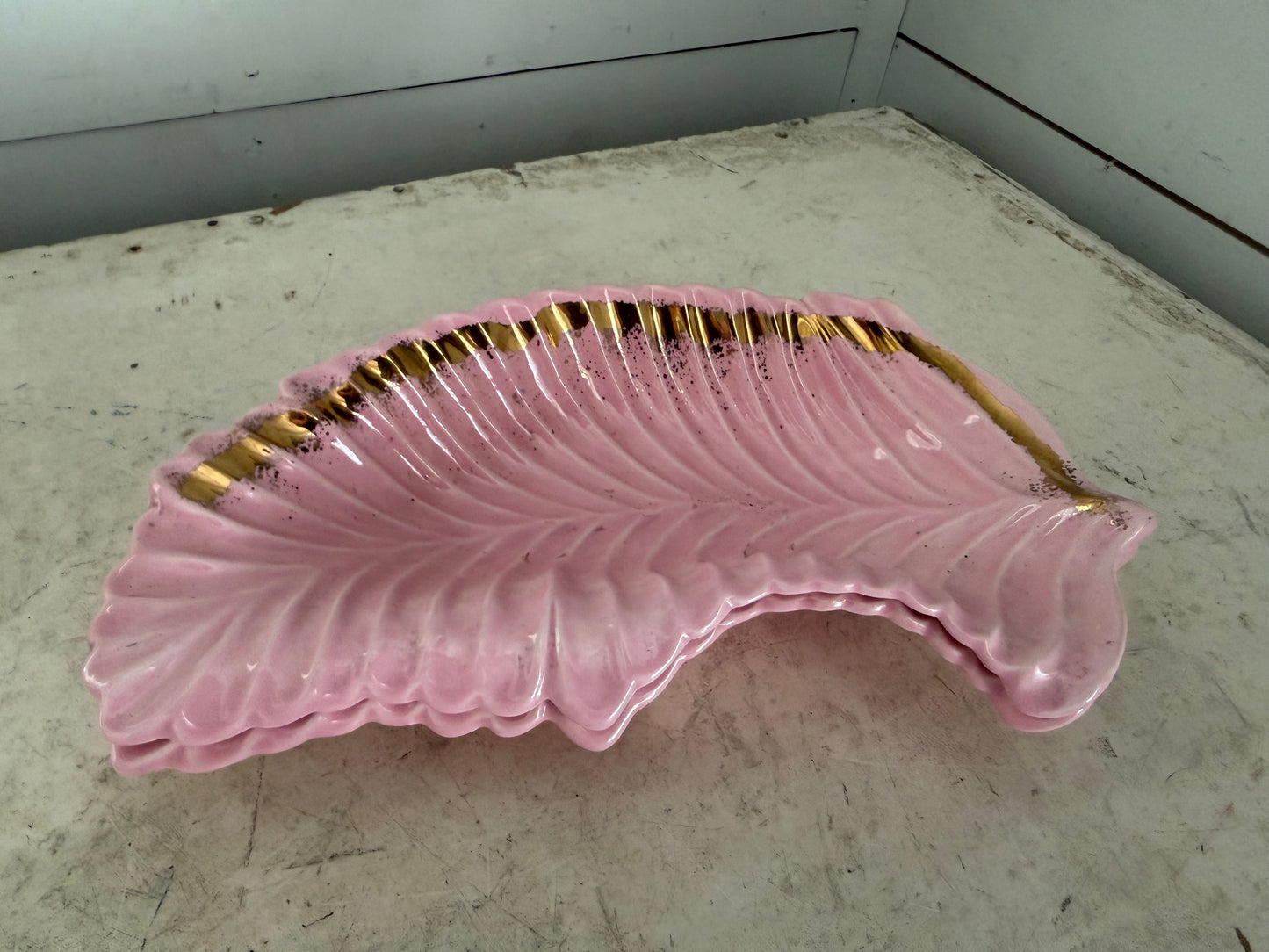 Miramar of California pink and gold speckled leaf dish sold individually