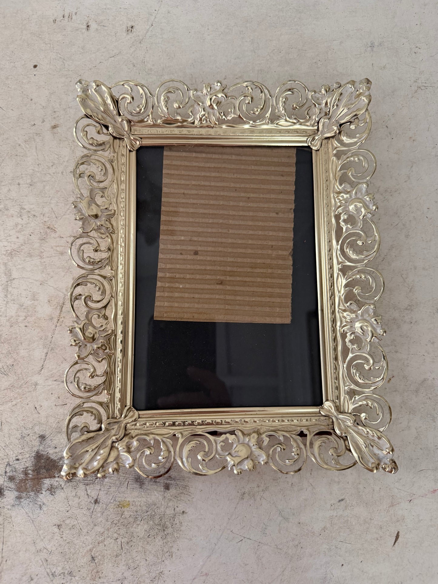 Ornate Brass frame will get art