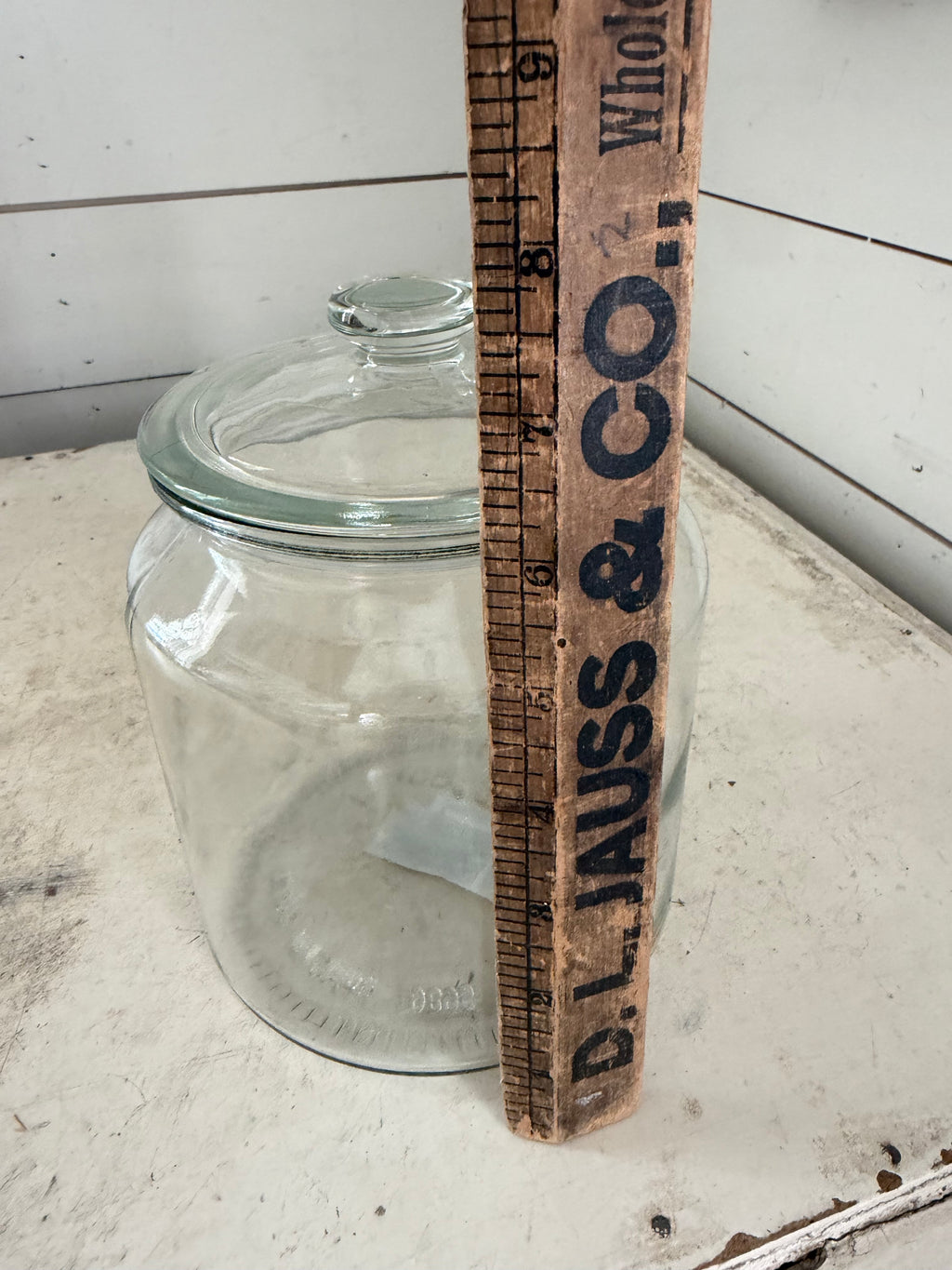Clear glass jar with lid will get transfer on it
