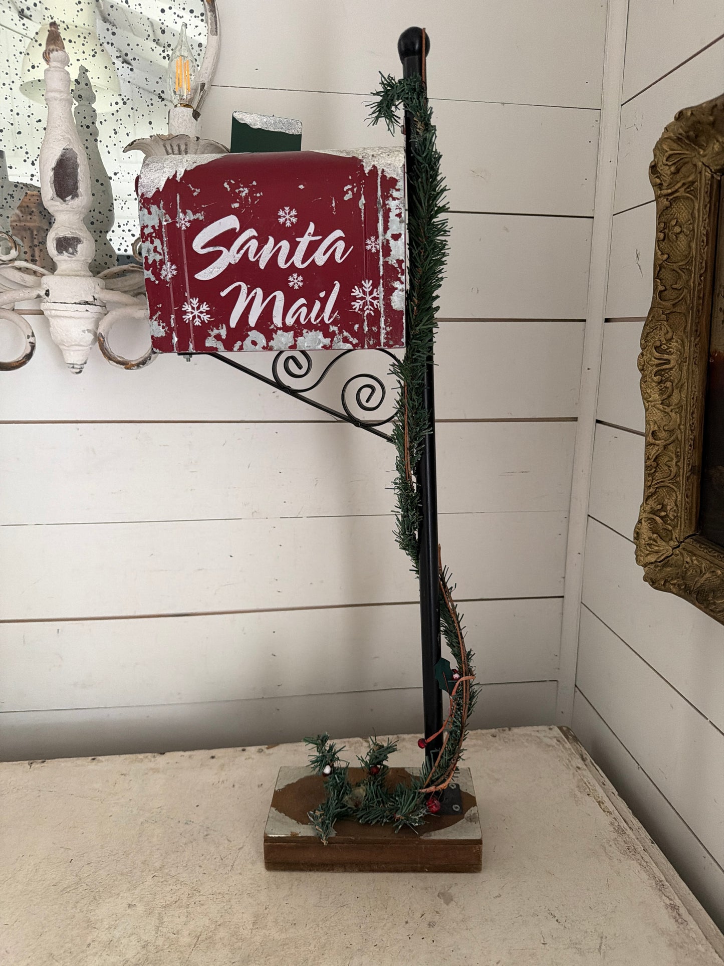 Santa mailbox will get makeover