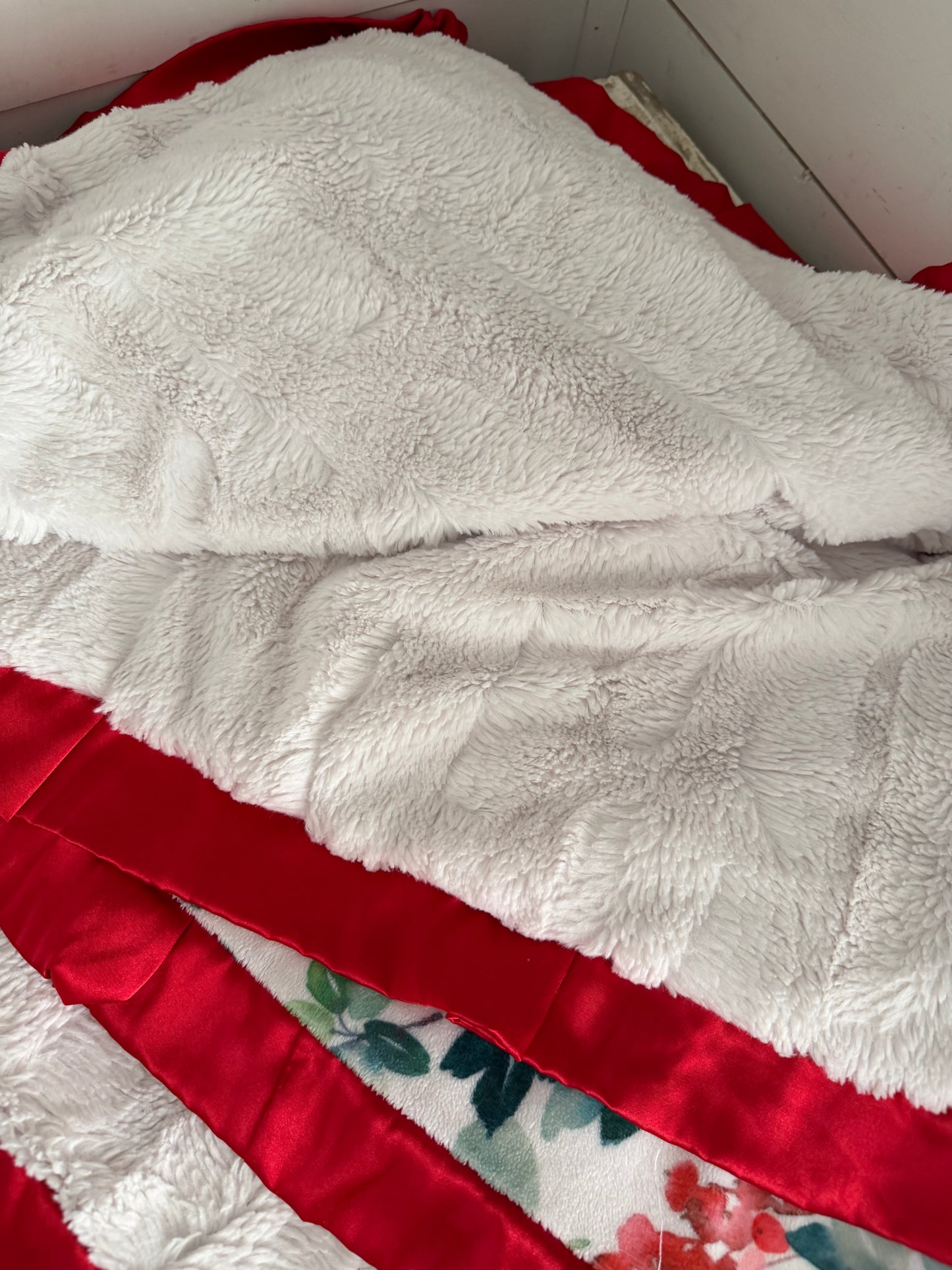 Minky Couture Holley Berries plush blanket travel size