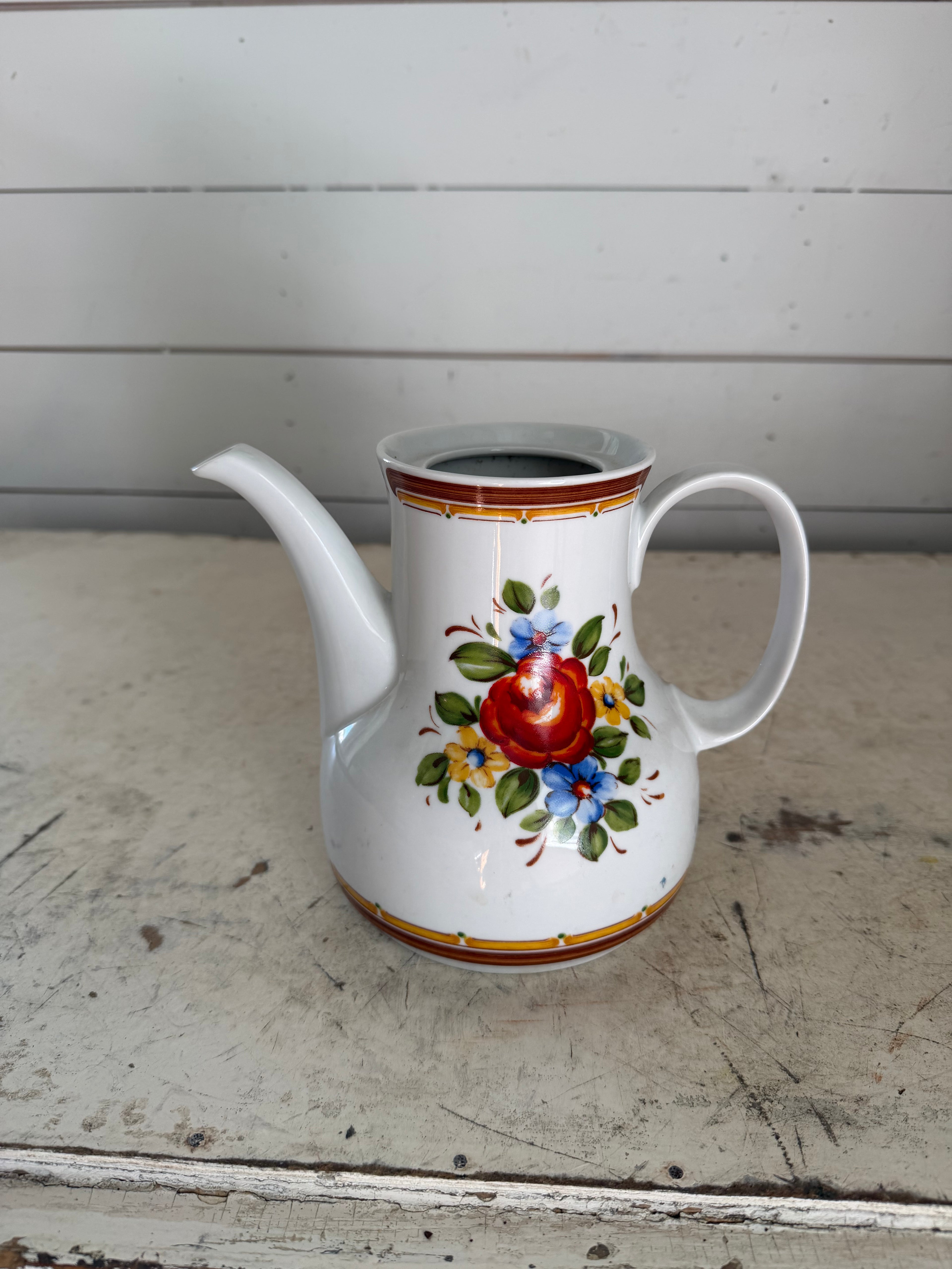 Winterling Röslau Bavaria Pitcher - Missing Lid Has Chip in lip