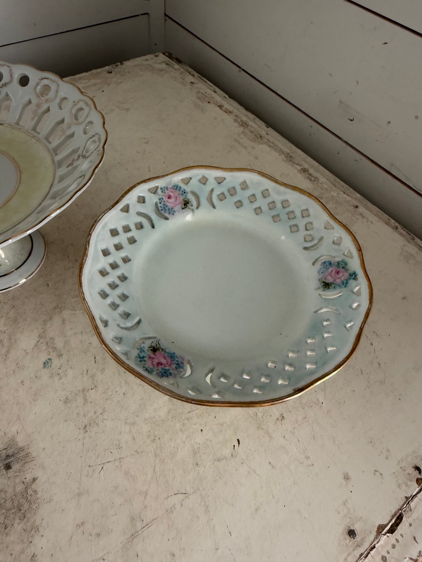 Porcelain pedestal sold individually