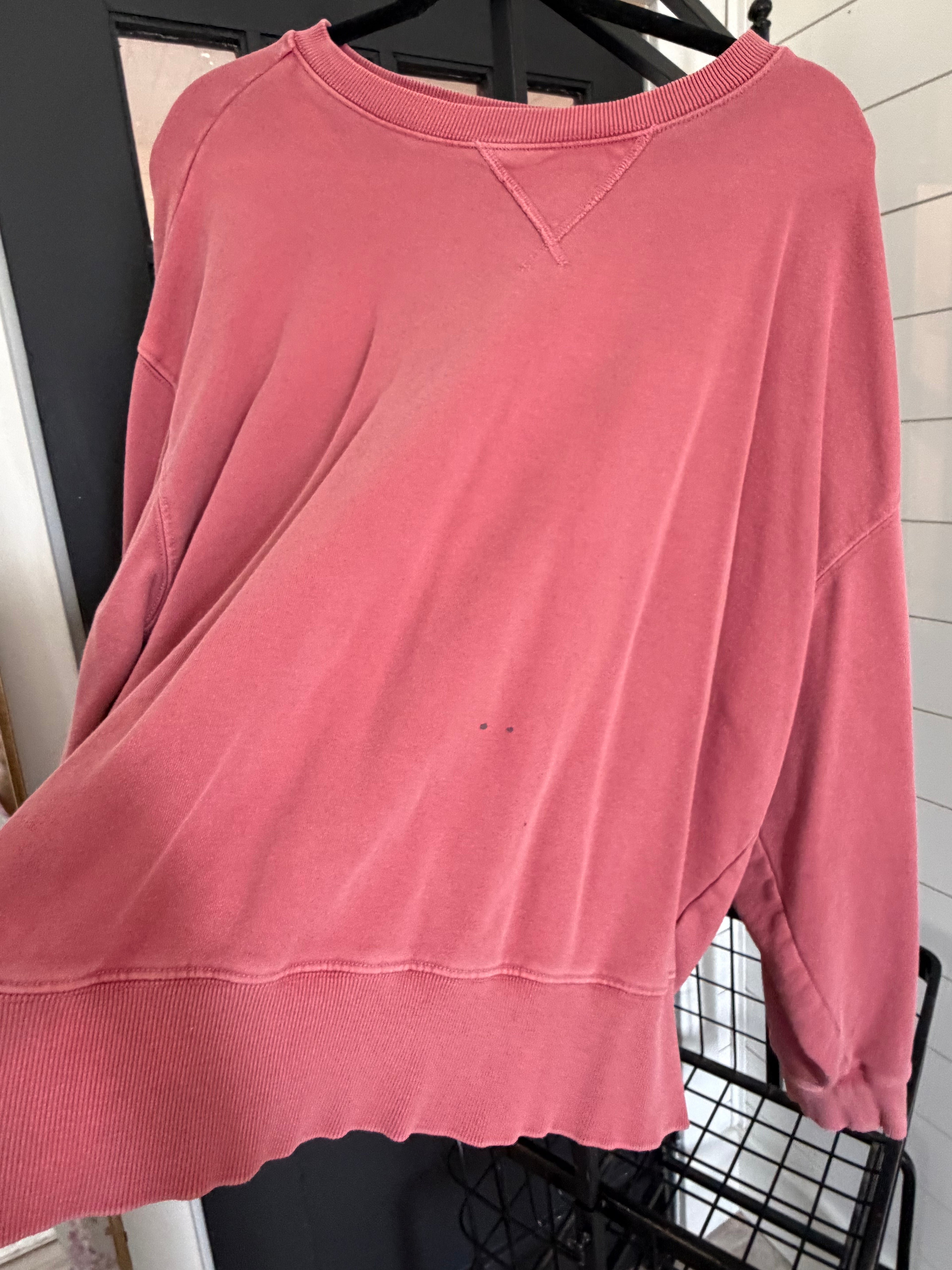 Mauve Crewneck Pullover | Downeast X Large - broken in with paint on it