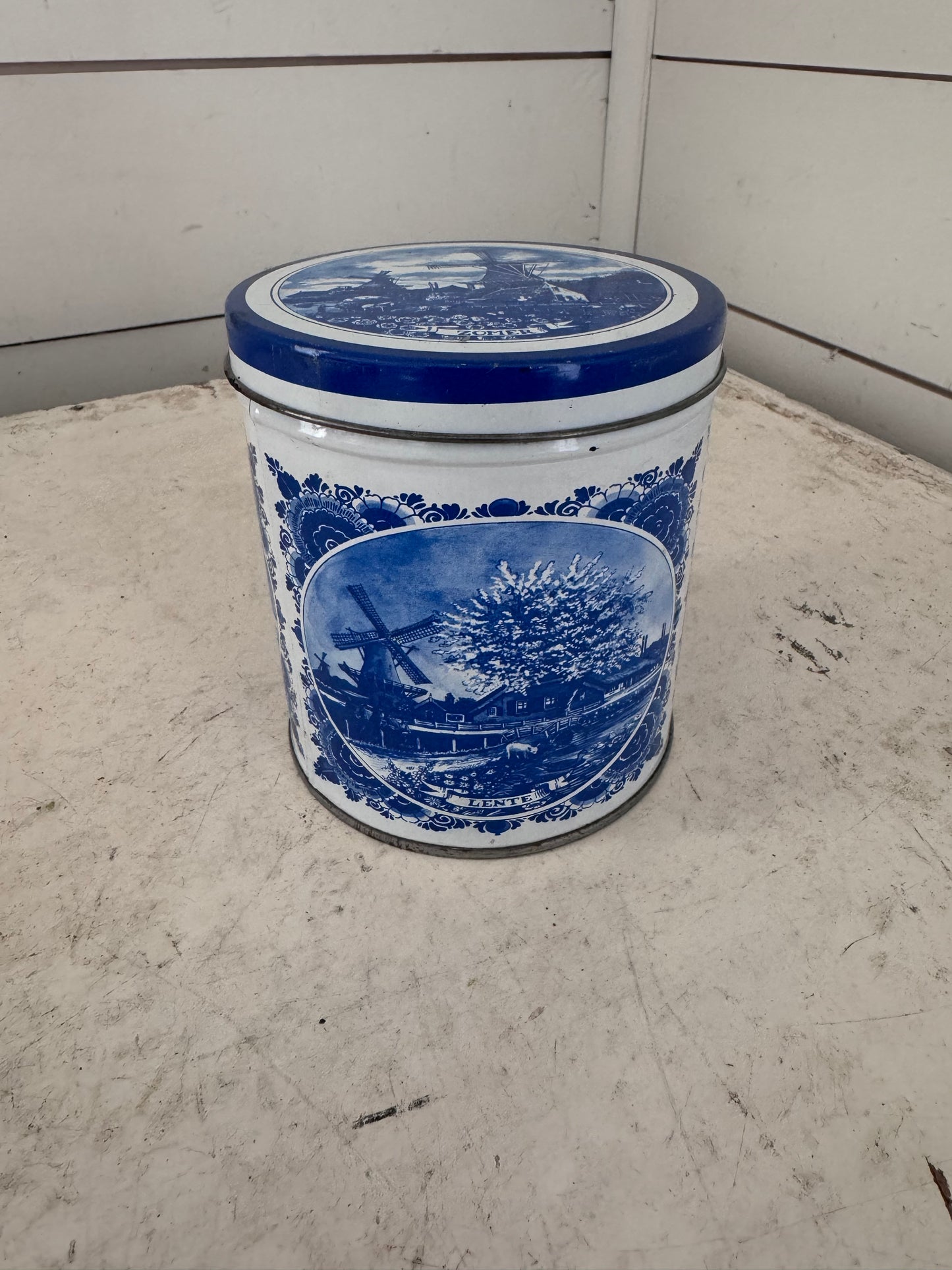 Delft Blue Tea Tin