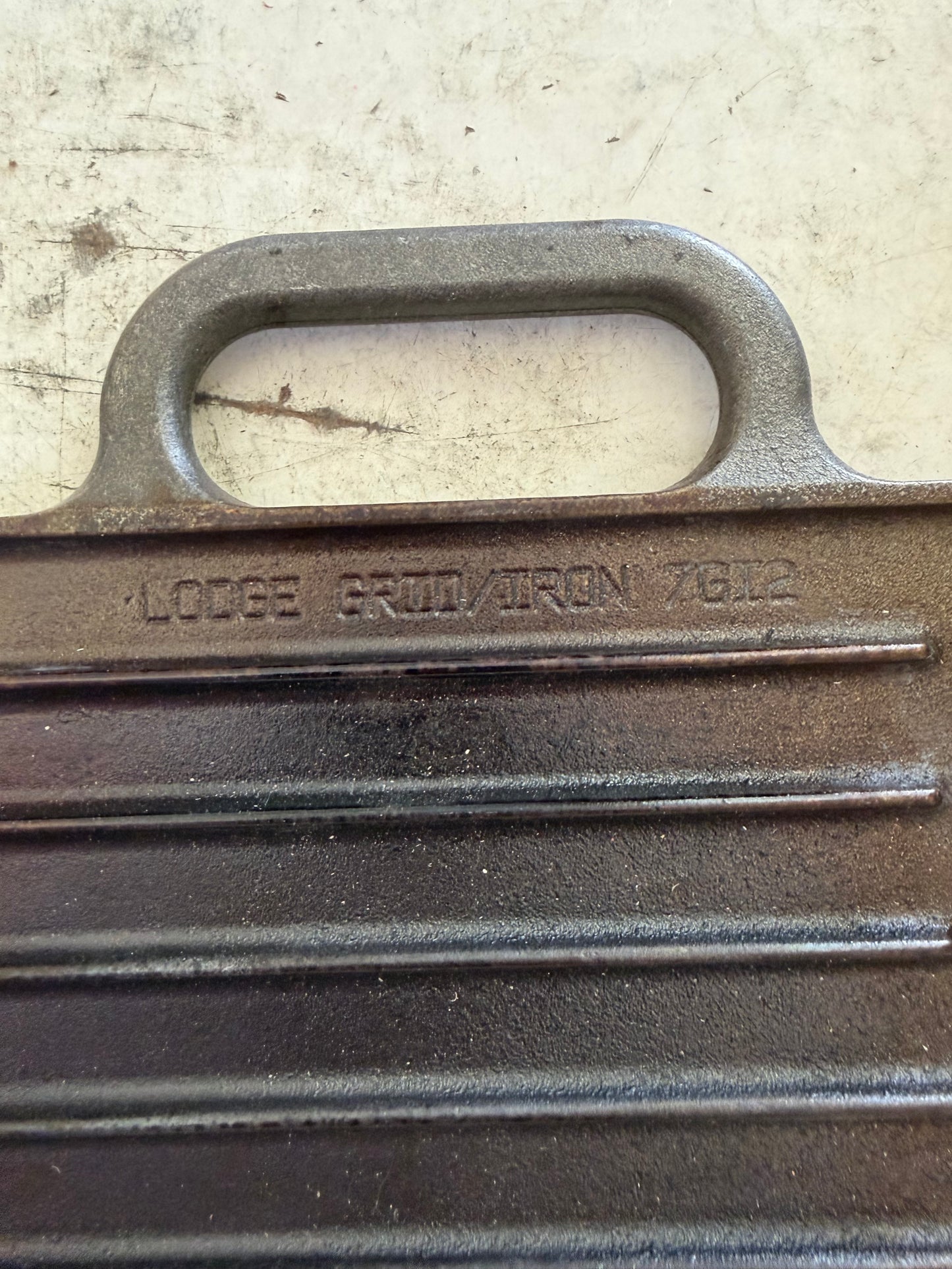 Lodge Cast Iron Grid/Iron 7G12 - Will get Cleaned and Re-seasoned