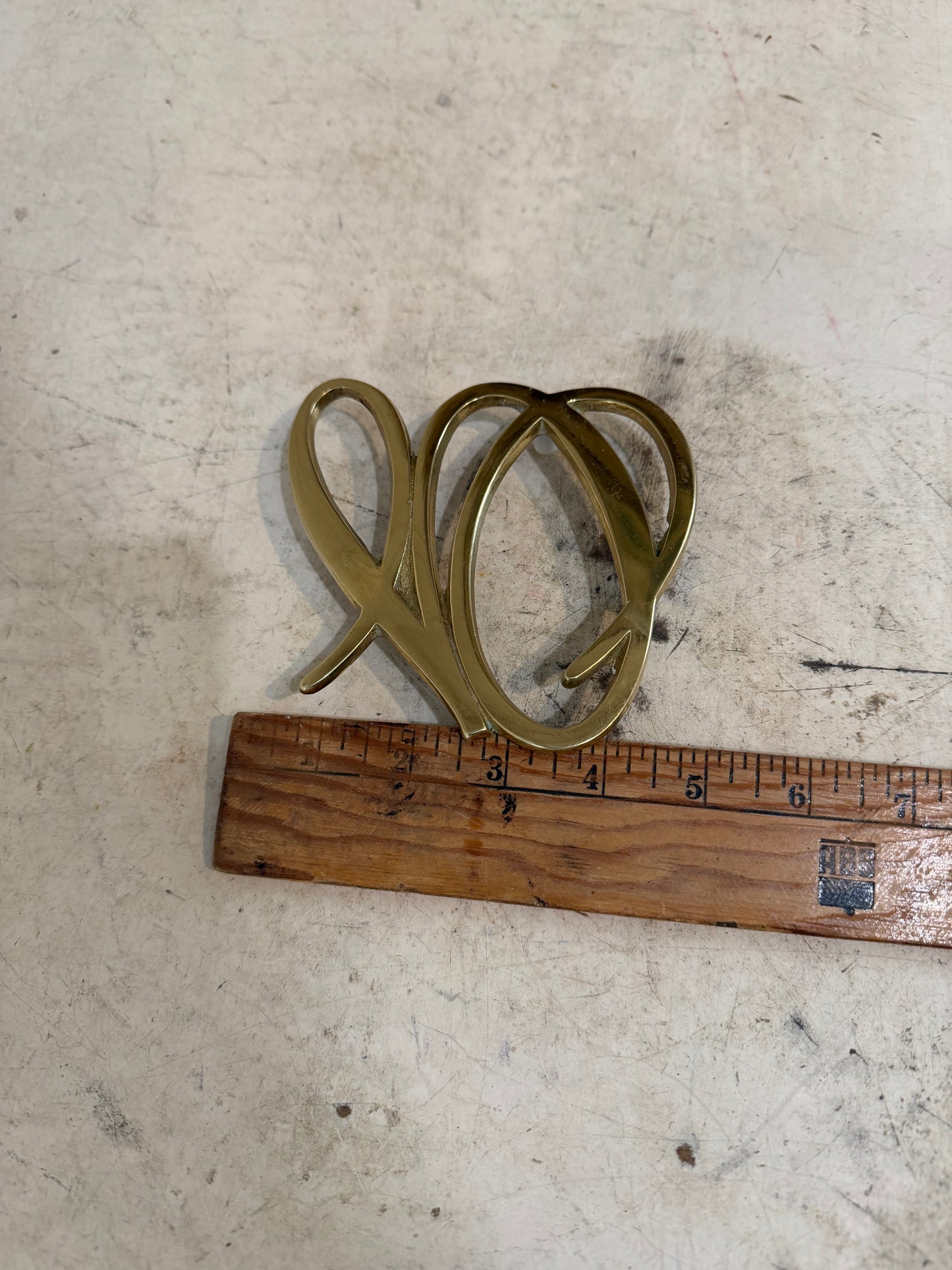 Vintage Virginia Metalcrafters brass trivet