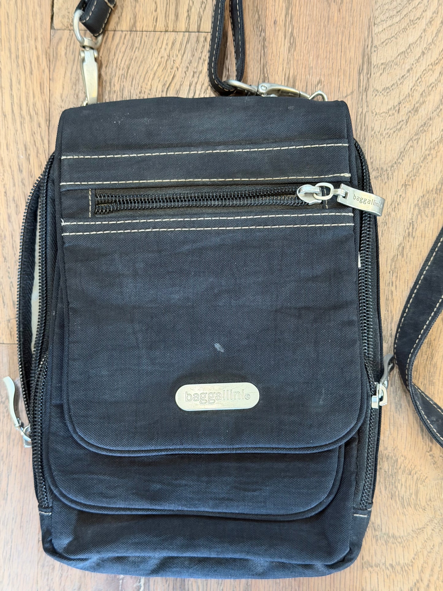 Baggallini Journey Purse RFID Pocket Crossbody Bag Black Nylon