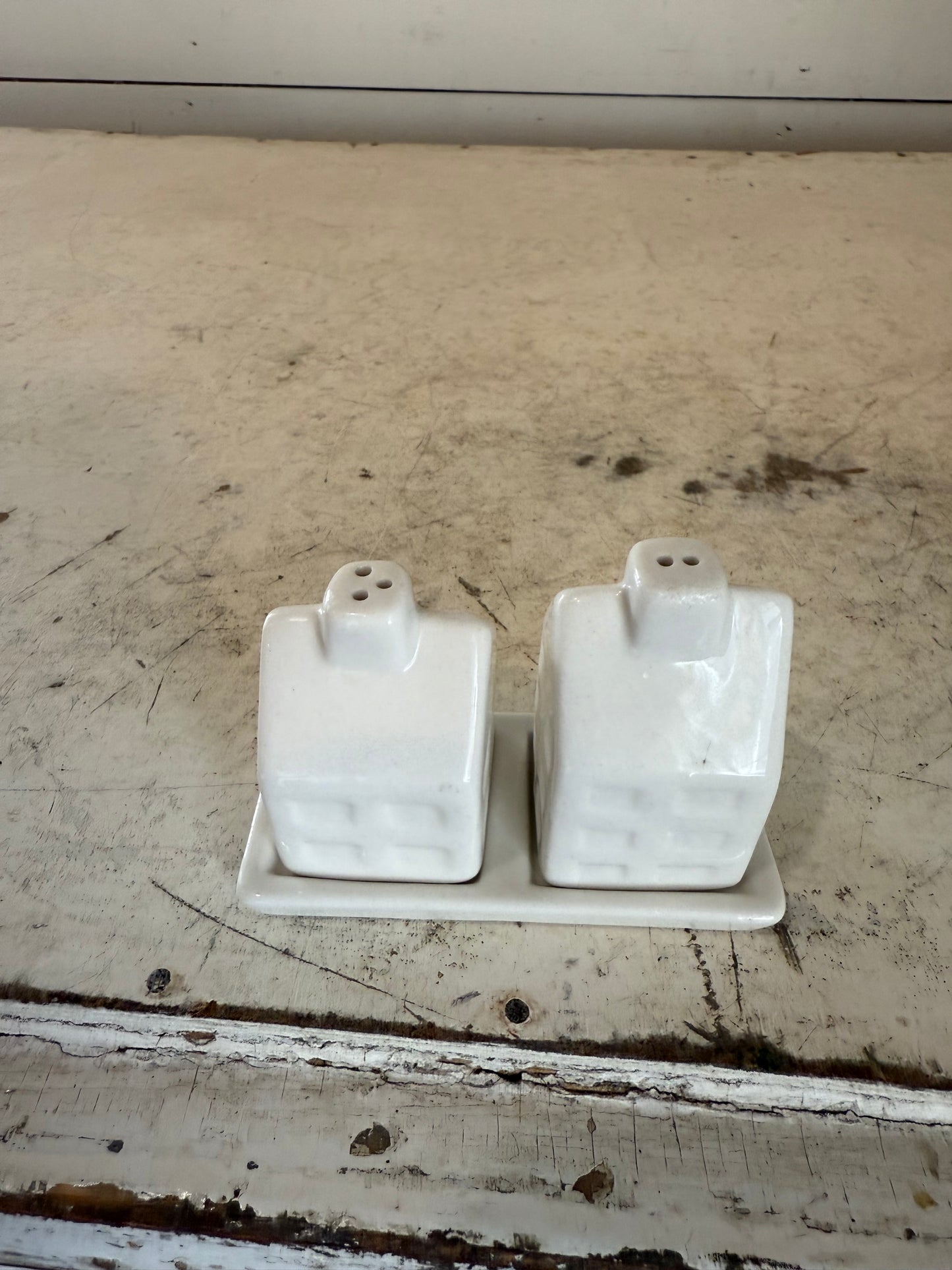 White ceramic House salt and pepper shakers