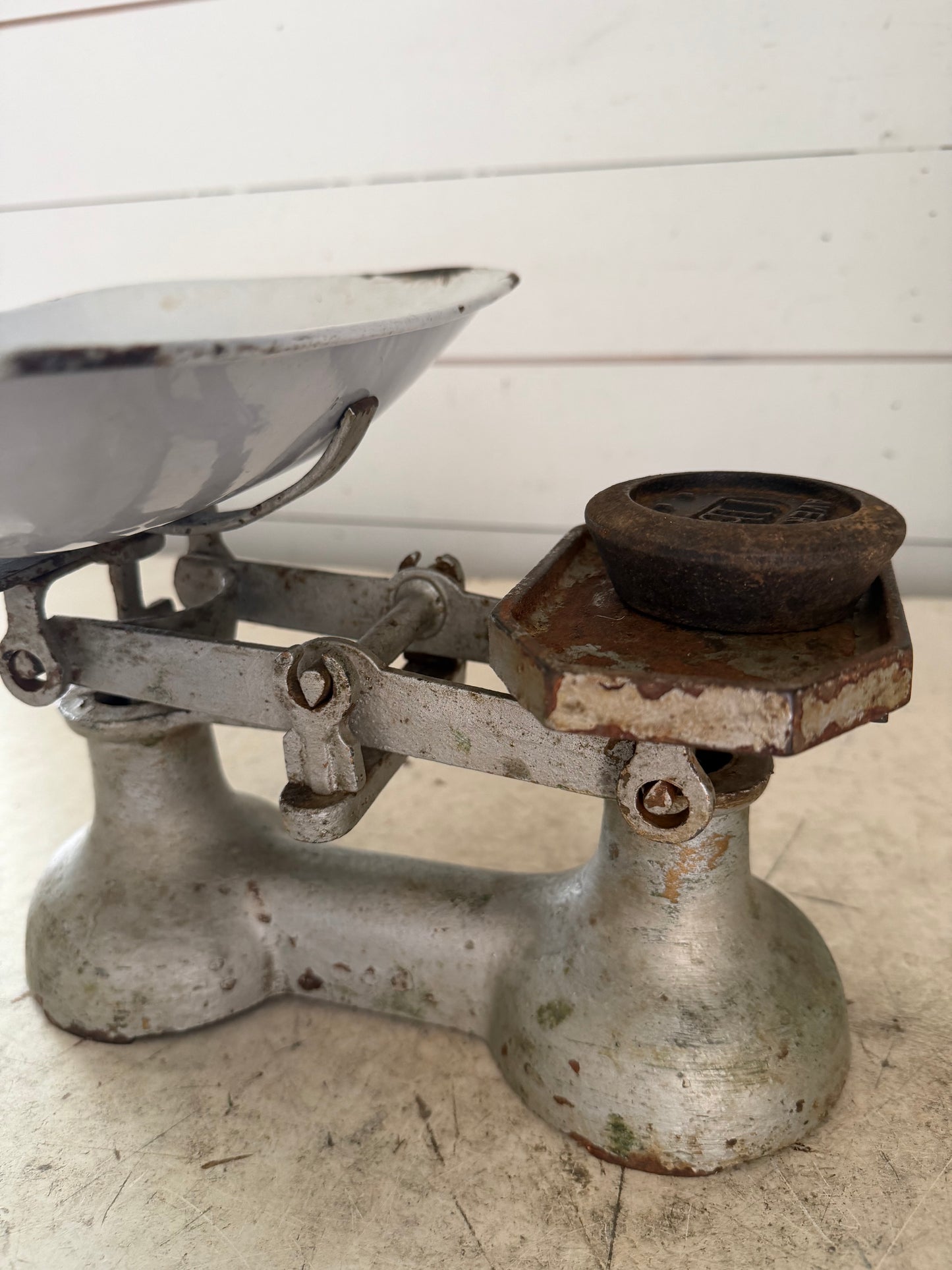 Cast Vintage Scale with weights and enamel bowl