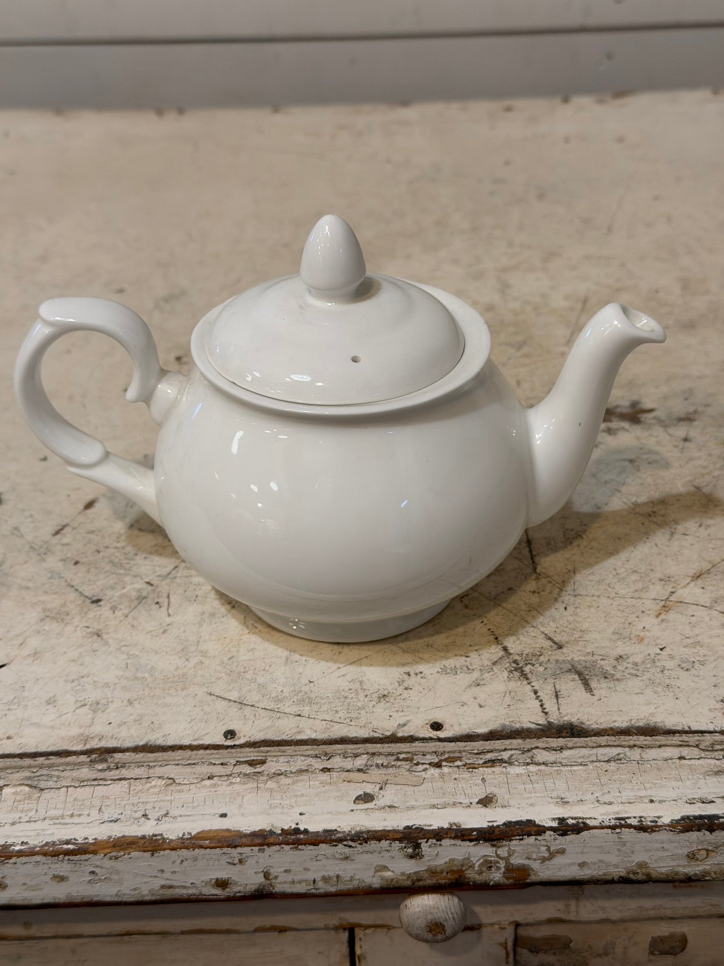 Short White Porcelain Tea Pot
