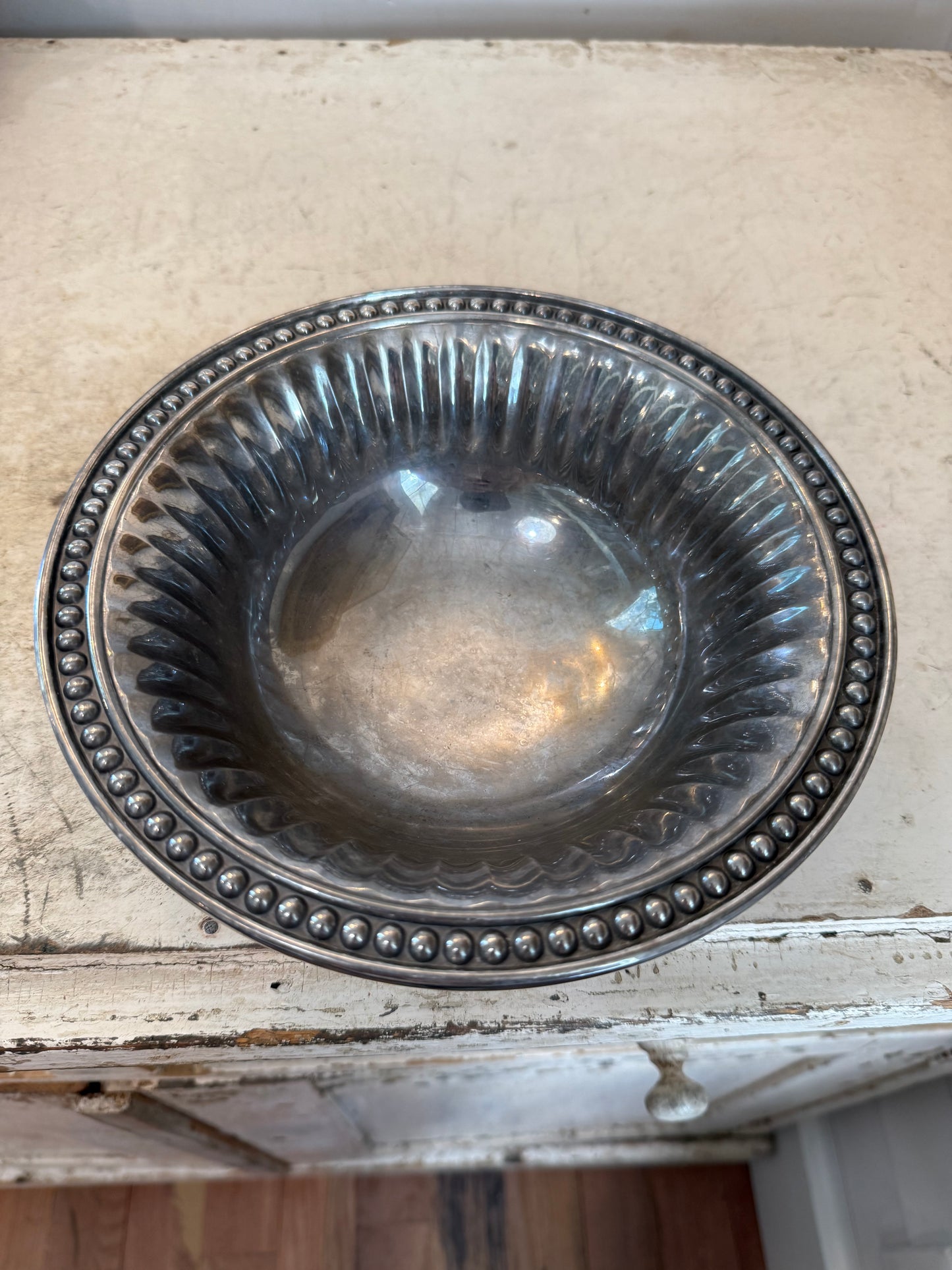 Wilton Armetale Pewter Flutes and Pearls Round Salad Serving Bowl 9”
