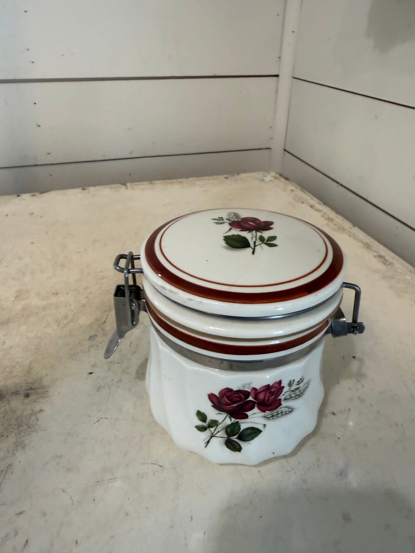 Vintage rose hermetic jar