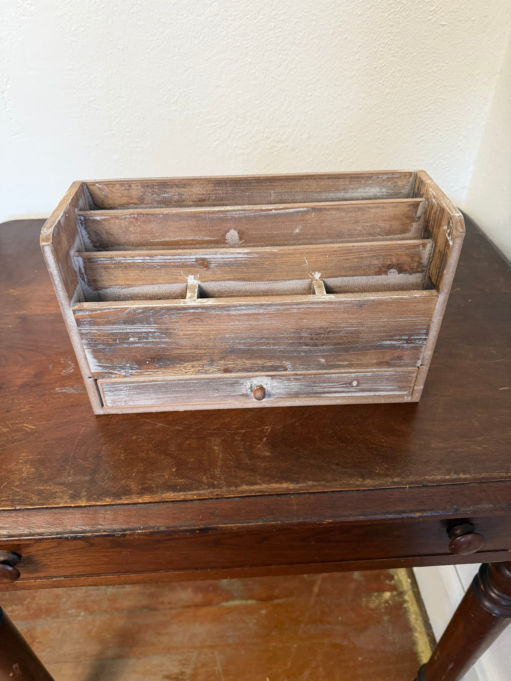 Wooden desk organizer will get makeover