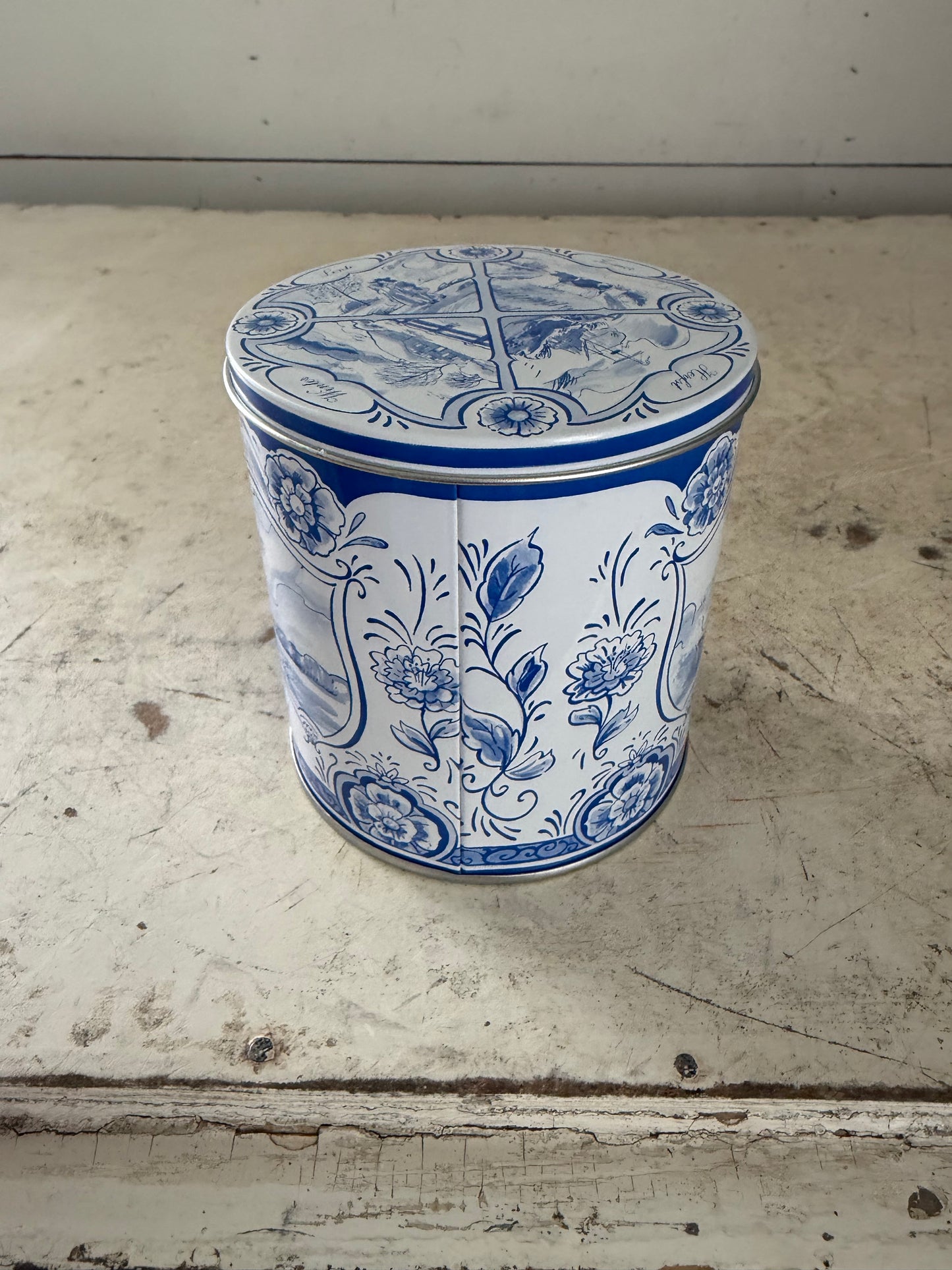 Holland Delft Blue Windmill Tin